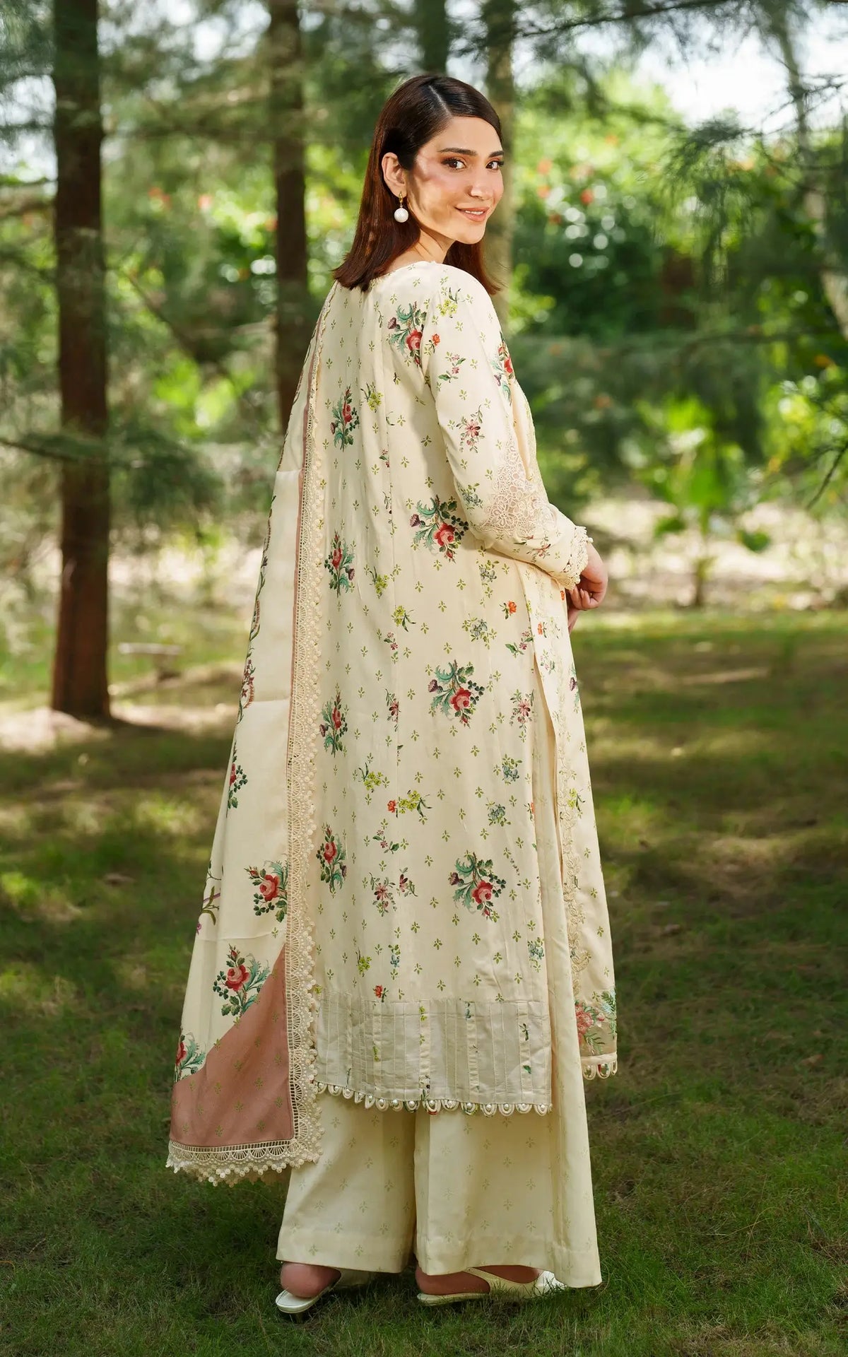 Misty Meadows-MWL25-08 | 3pcs Embroidered Unstitched Winter