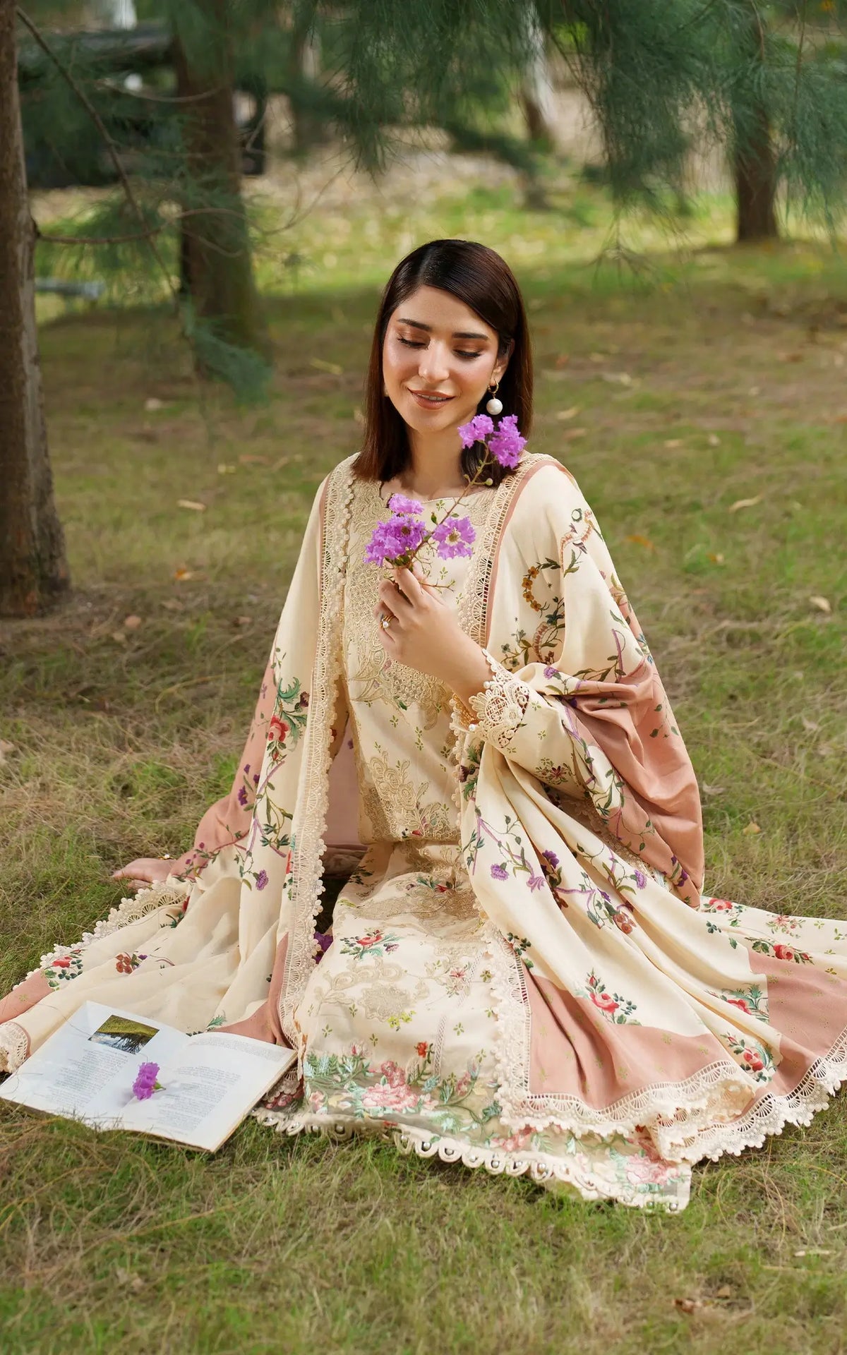 Misty Meadows-MWL25-08 | 3pcs Embroidered Unstitched Winter
