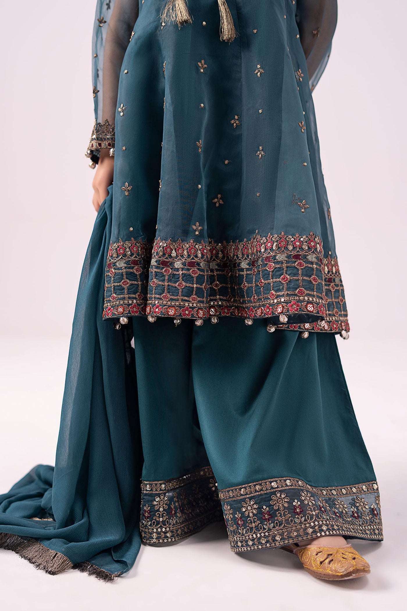 https://cdn.shopify.com/s/files/1/0620/8788/9062/files/MksEF2416R1TealCloseup_I.jpg?v=1764835168