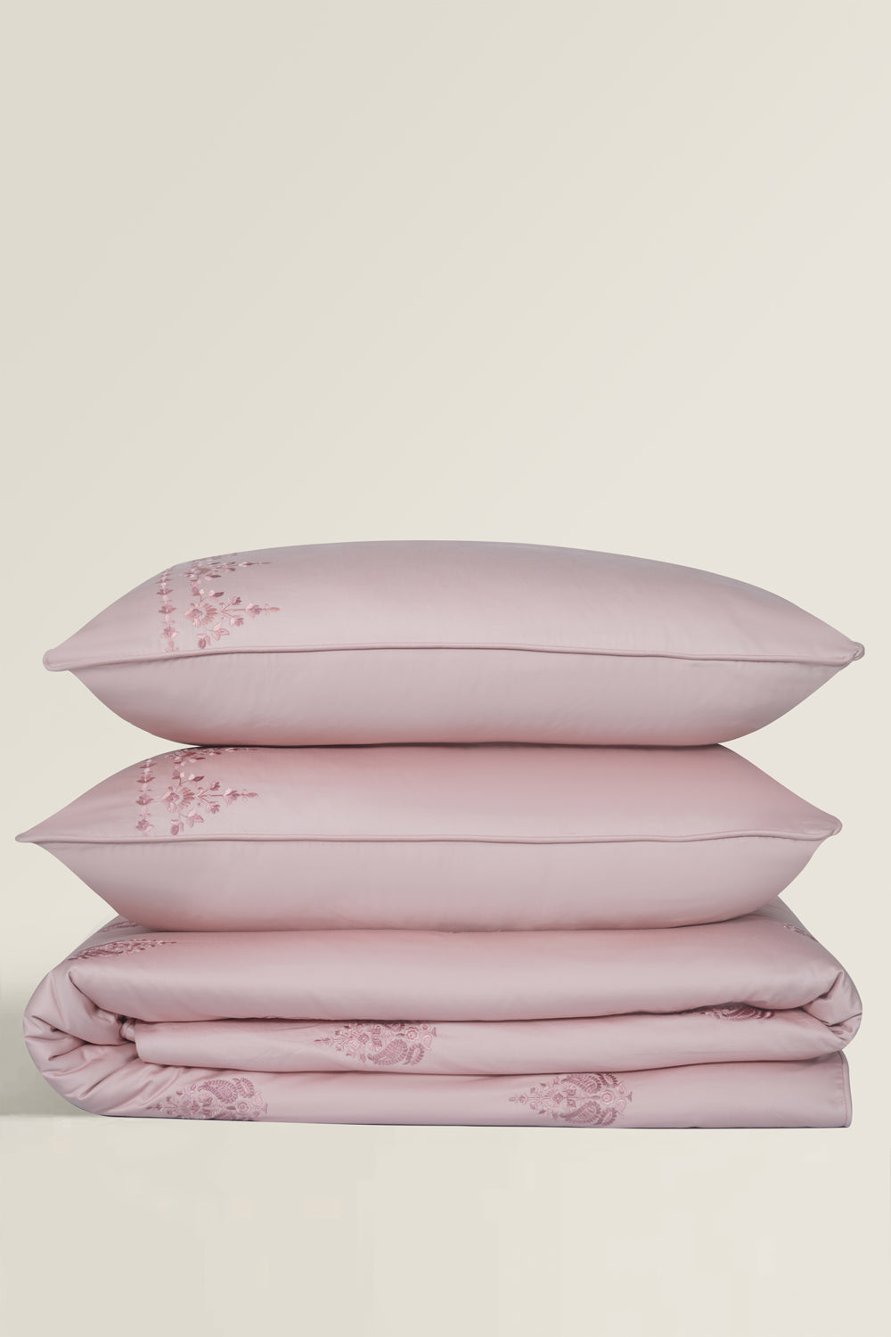 https://cdn.shopify.com/s/files/1/0706/3253/8159/files/MorganiteT-400QuiltCoverSet_4.jpg?v=1762844539