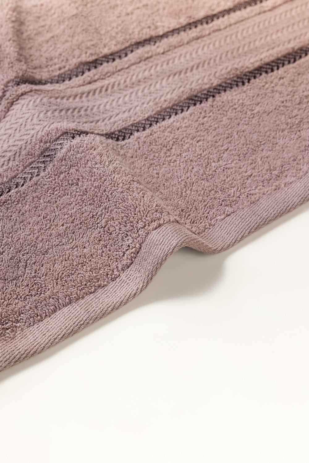https://cdn.shopify.com/s/files/1/0706/3253/8159/files/MountainCombedTowel6Pcset_4.jpg?v=1761893330