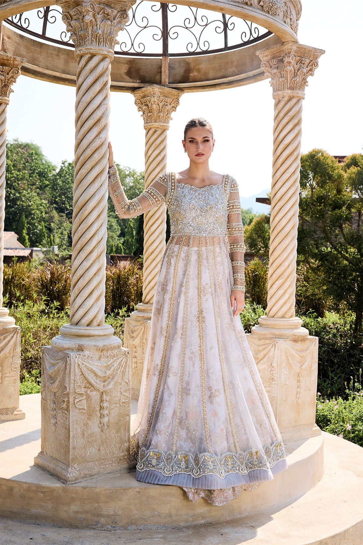 https://cdn.shopify.com/s/files/1/0523/4327/5696/files/MysiebyTahira2525_842e3a65-5e5b-4a15-9b90-8e6058460029.jpg?v=1776066760