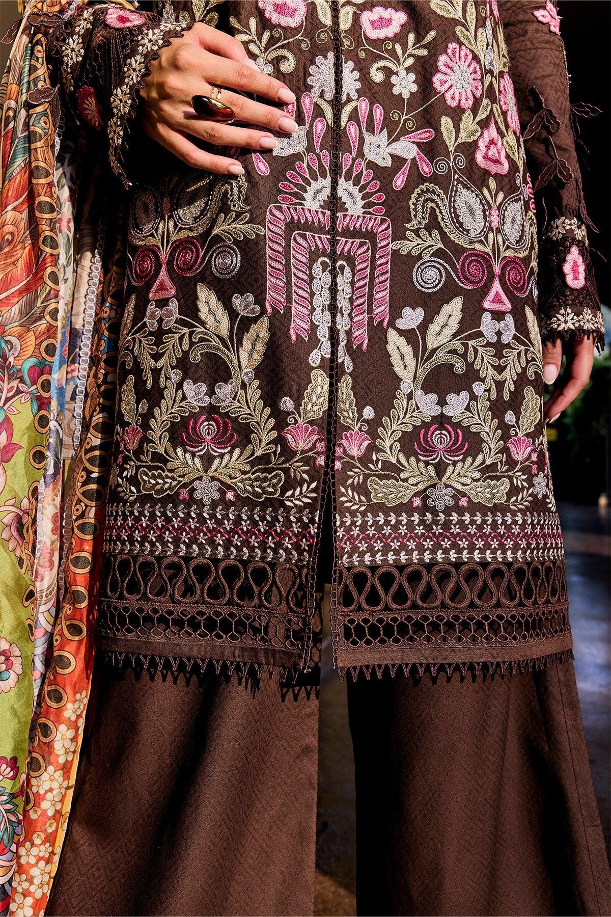 https://cdn.shopify.com/s/files/1/0523/4327/5696/files/MysiebyTahira4198.jpg?v=1777372172
