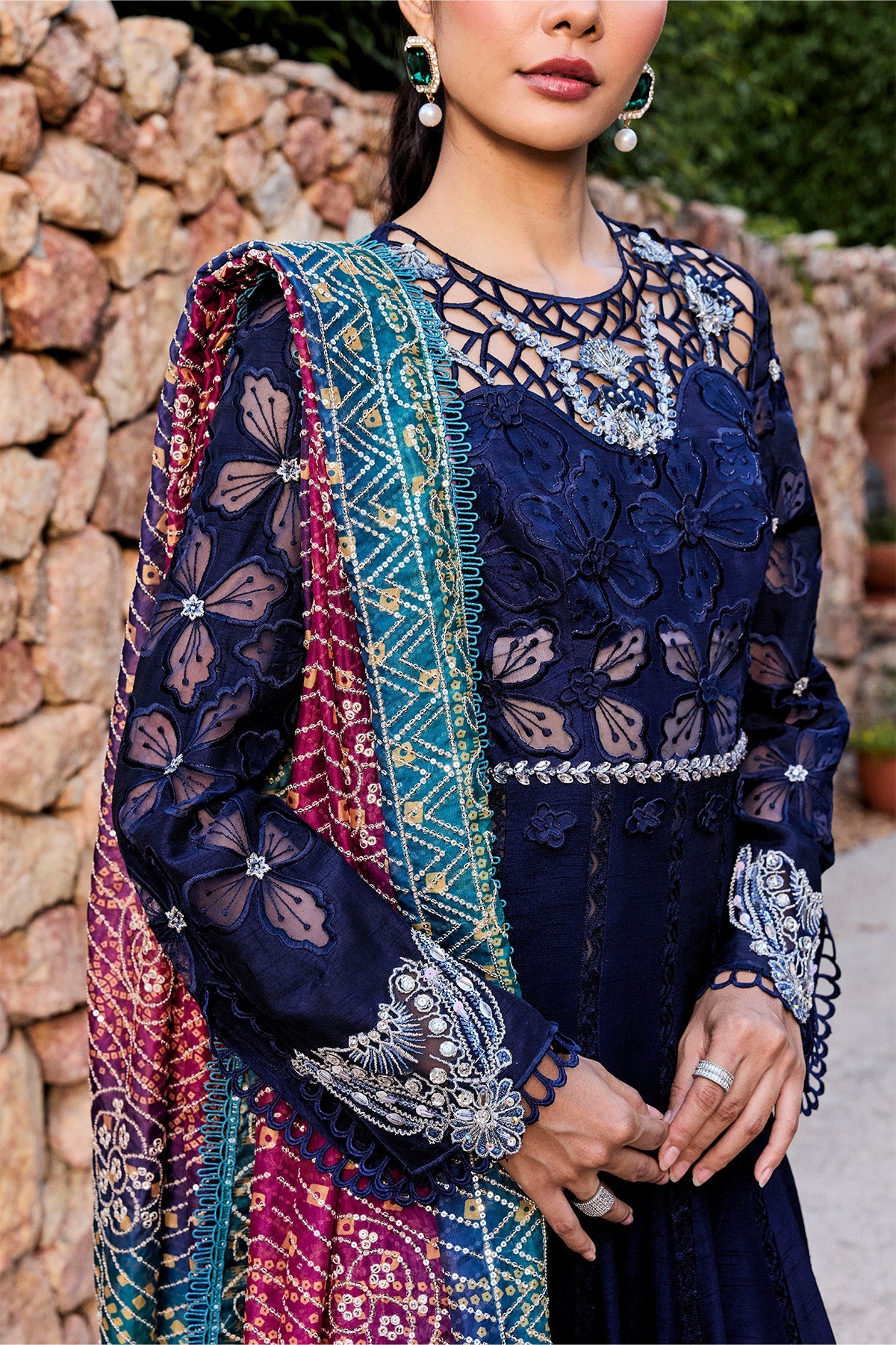 https://cdn.shopify.com/s/files/1/0523/4327/5696/files/MysiebyTahira4338.jpg?v=1778067295