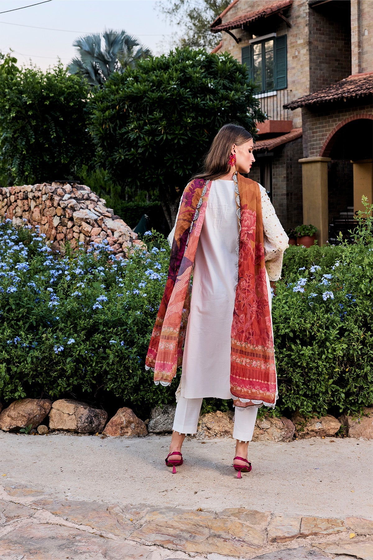 https://cdn.shopify.com/s/files/1/0523/4327/5696/files/MysiebyTahira4388.jpg?v=1777371673