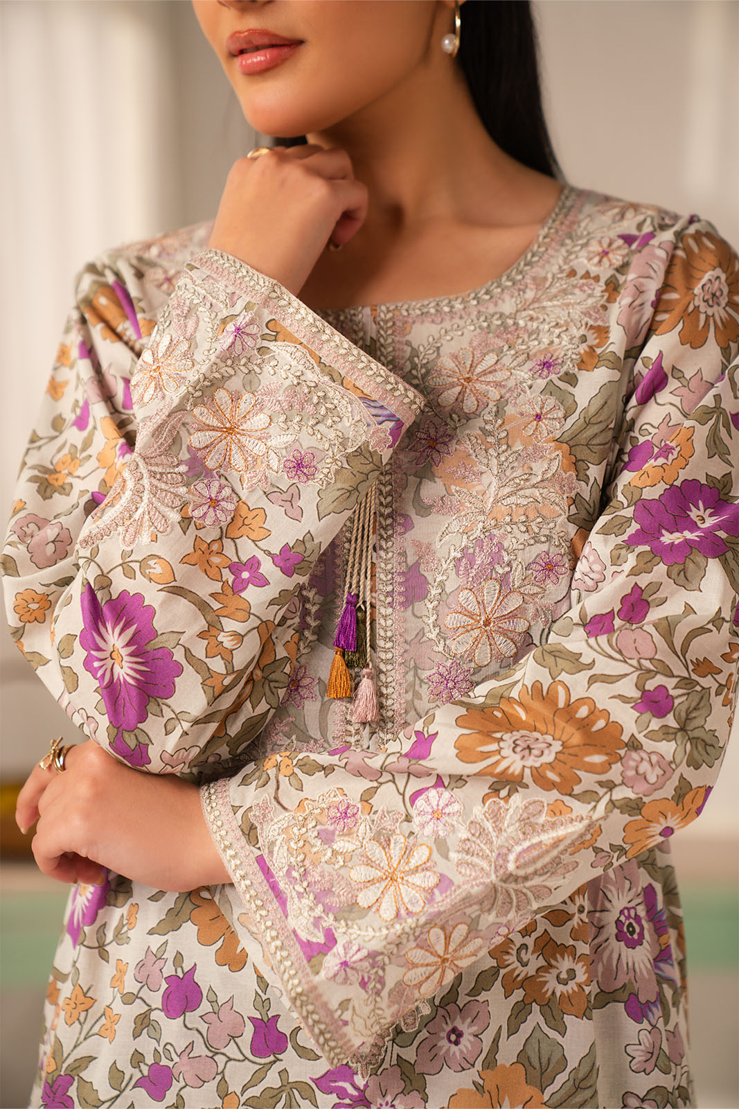 2 Piece Printed Lawn Embroidered Unstitched Suit (UC0134)