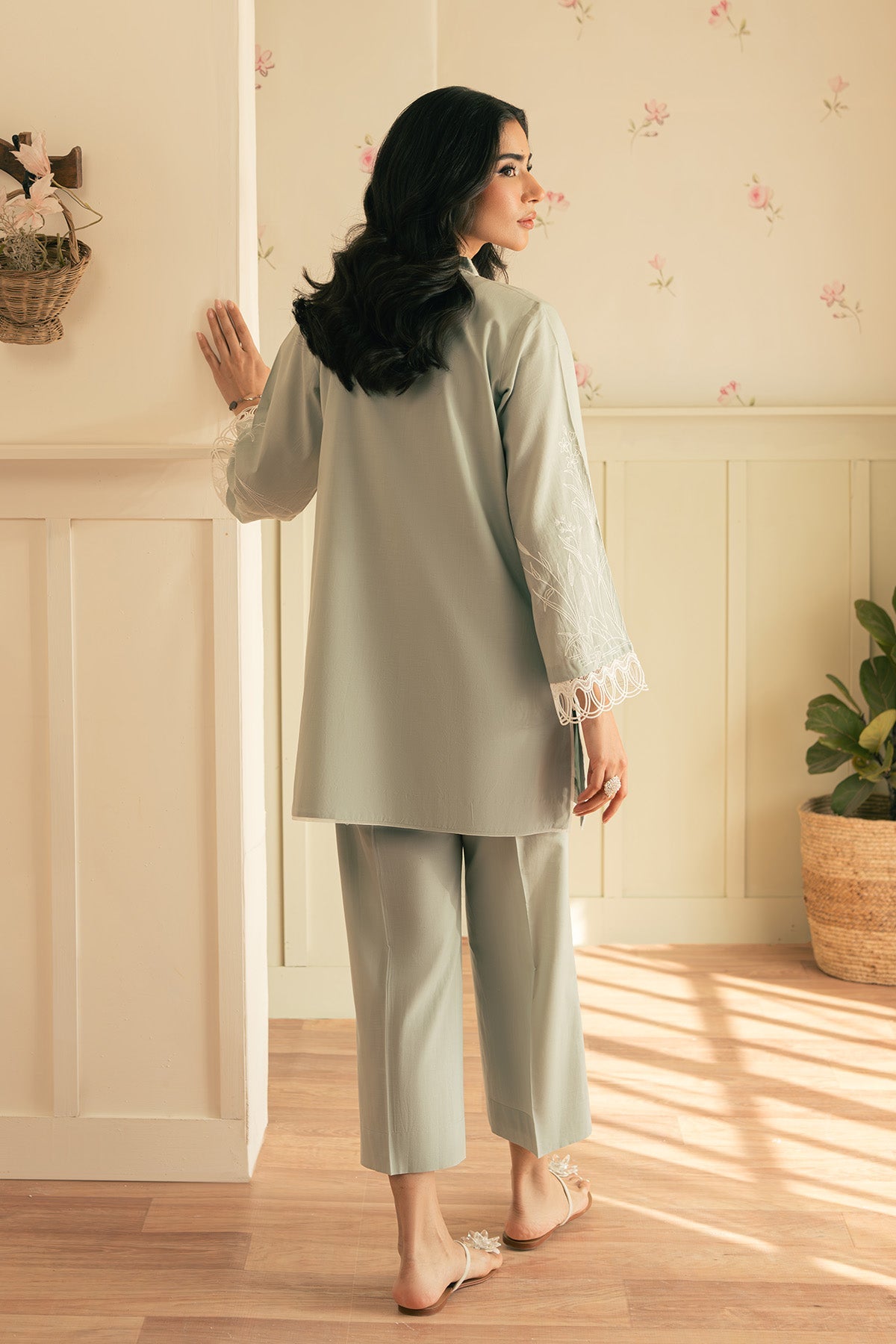 https://cdn.shopify.com/s/files/1/0704/5916/2937/files/NAT04431-Enhanced-NR.jpg?v=1752139847