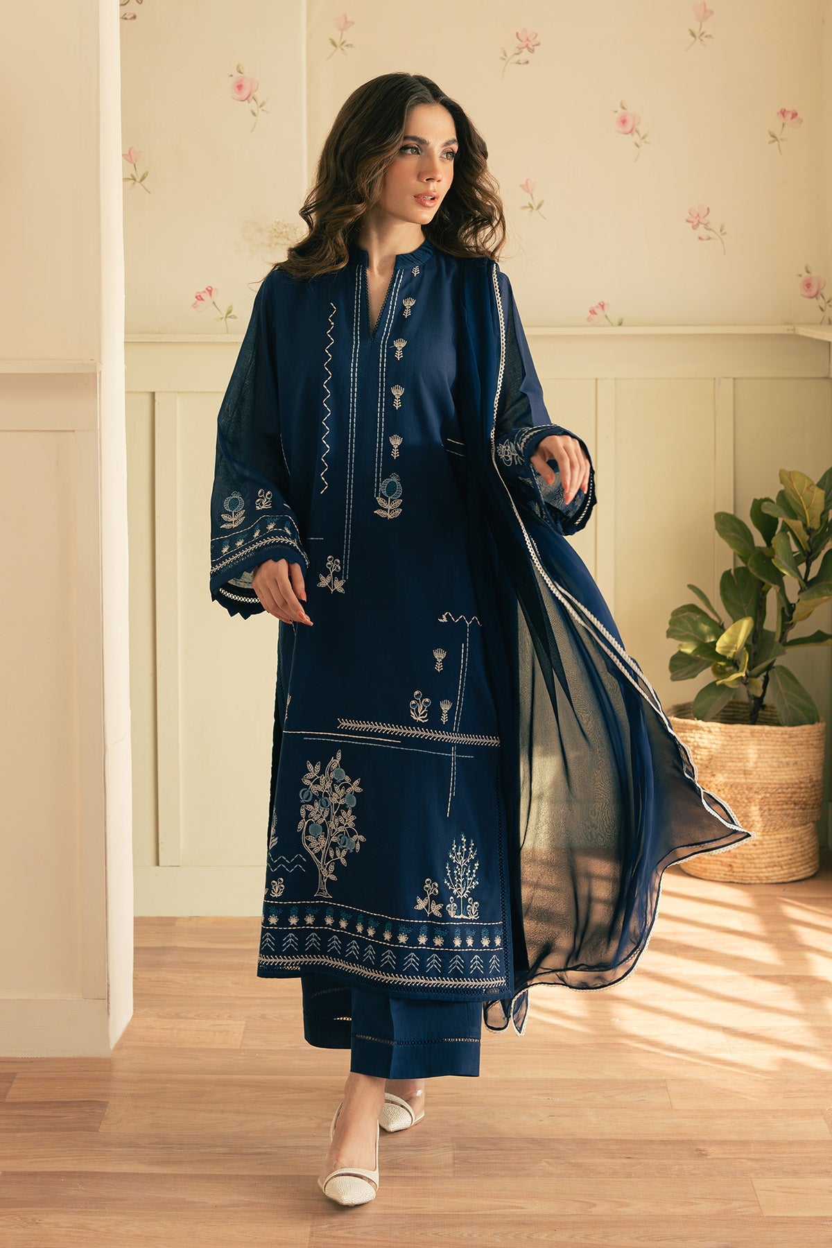 https://cdn.shopify.com/s/files/1/0704/5916/2937/files/NAT04499-Enhanced-NR.jpg?v=1752139848