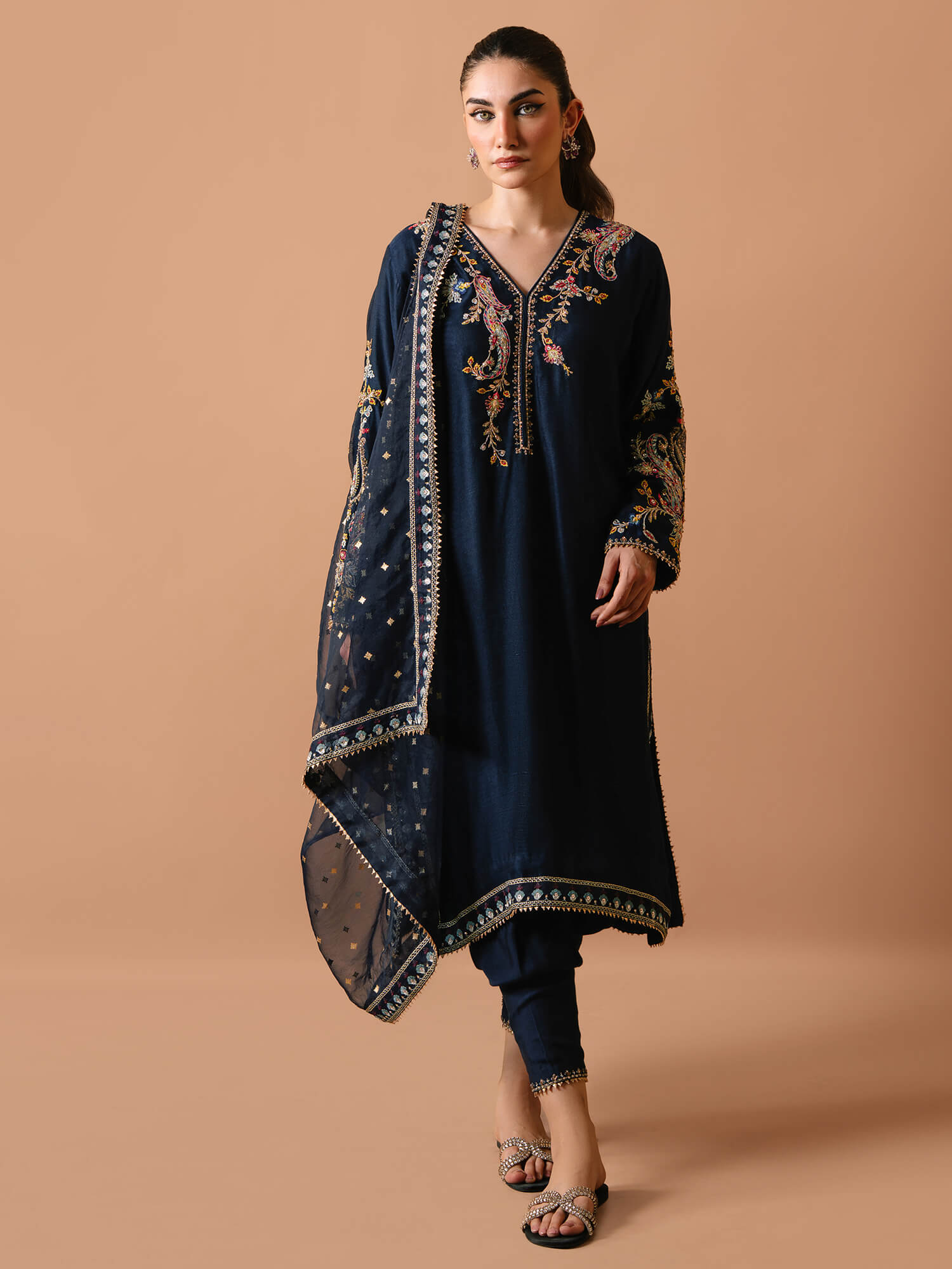 RAYA, SKINNY SHALWAR & DUPATTAraya-skinny-shalwar-dupatta-3