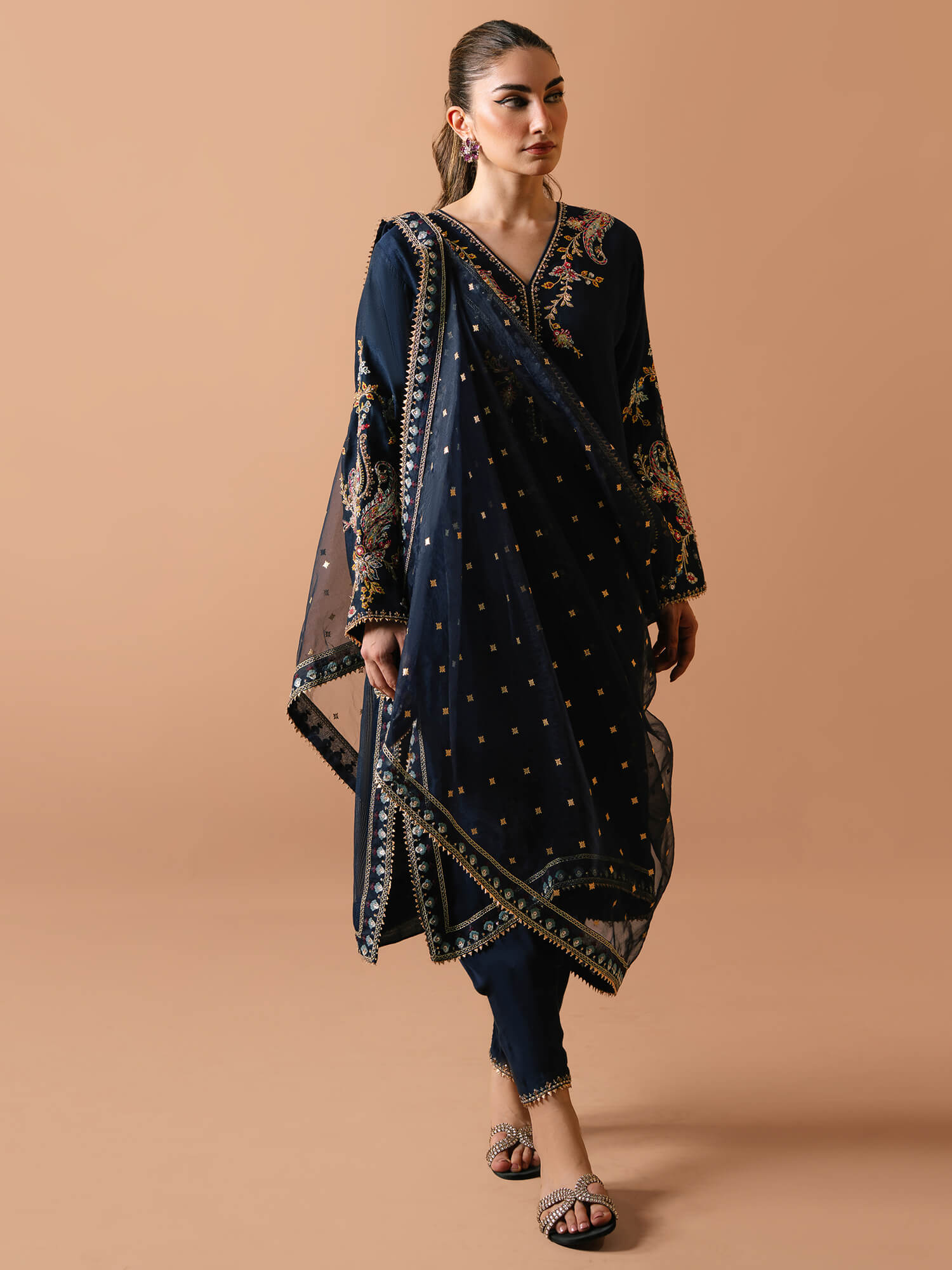 RAYA, SKINNY SHALWAR & DUPATTAraya-skinny-shalwar-dupatta-3