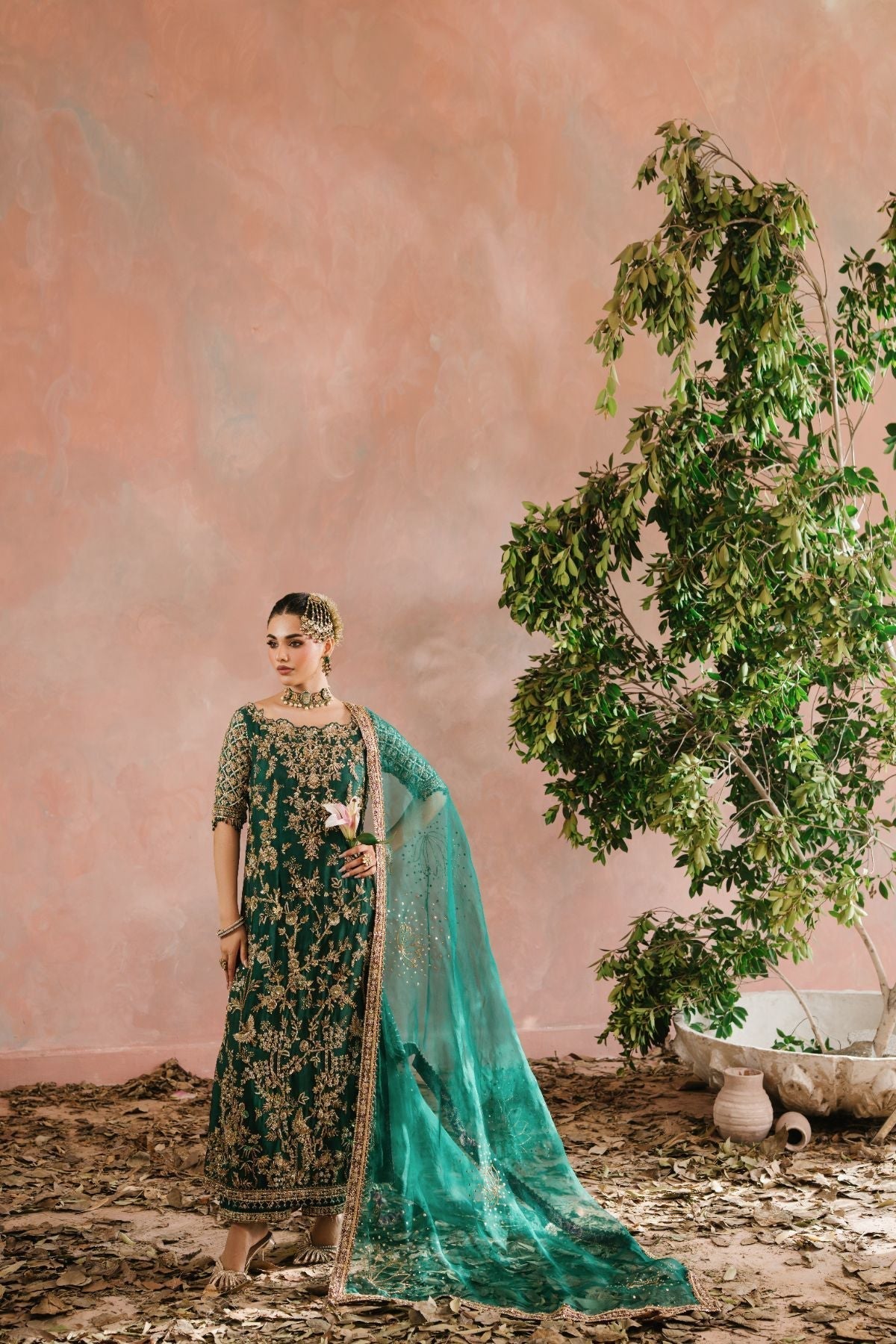Sehrish Nadeem – Mehrma Style