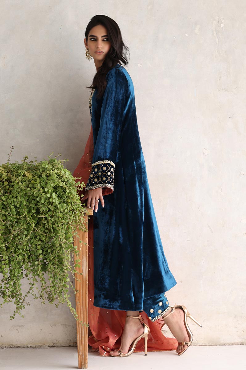 https://cdn.shopify.com/s/files/1/0412/9311/9639/products/NINAd.jpg?v=1755496770