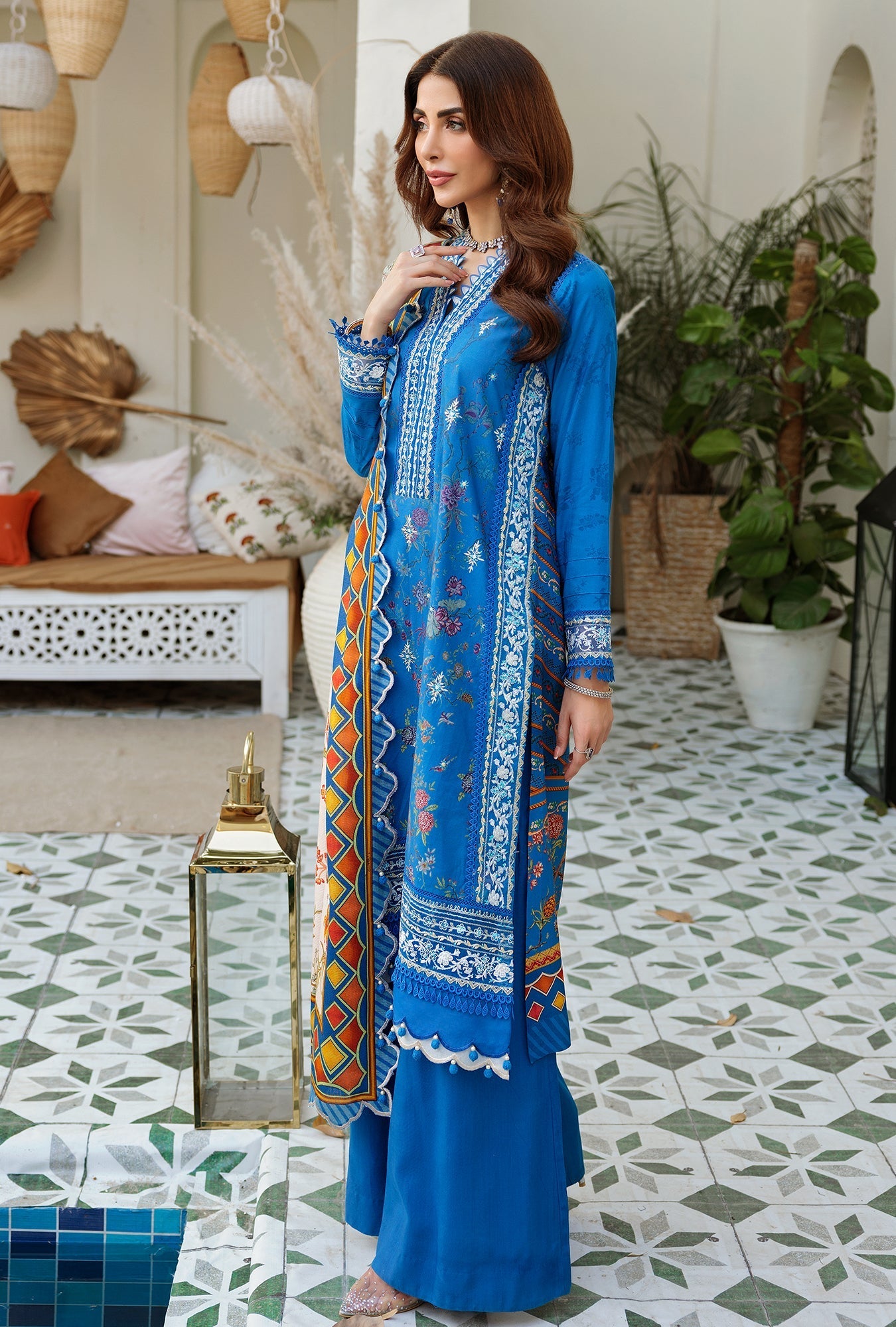 NOOR-EMBPRNTSHWL22-D7-A-LAUREL-S
