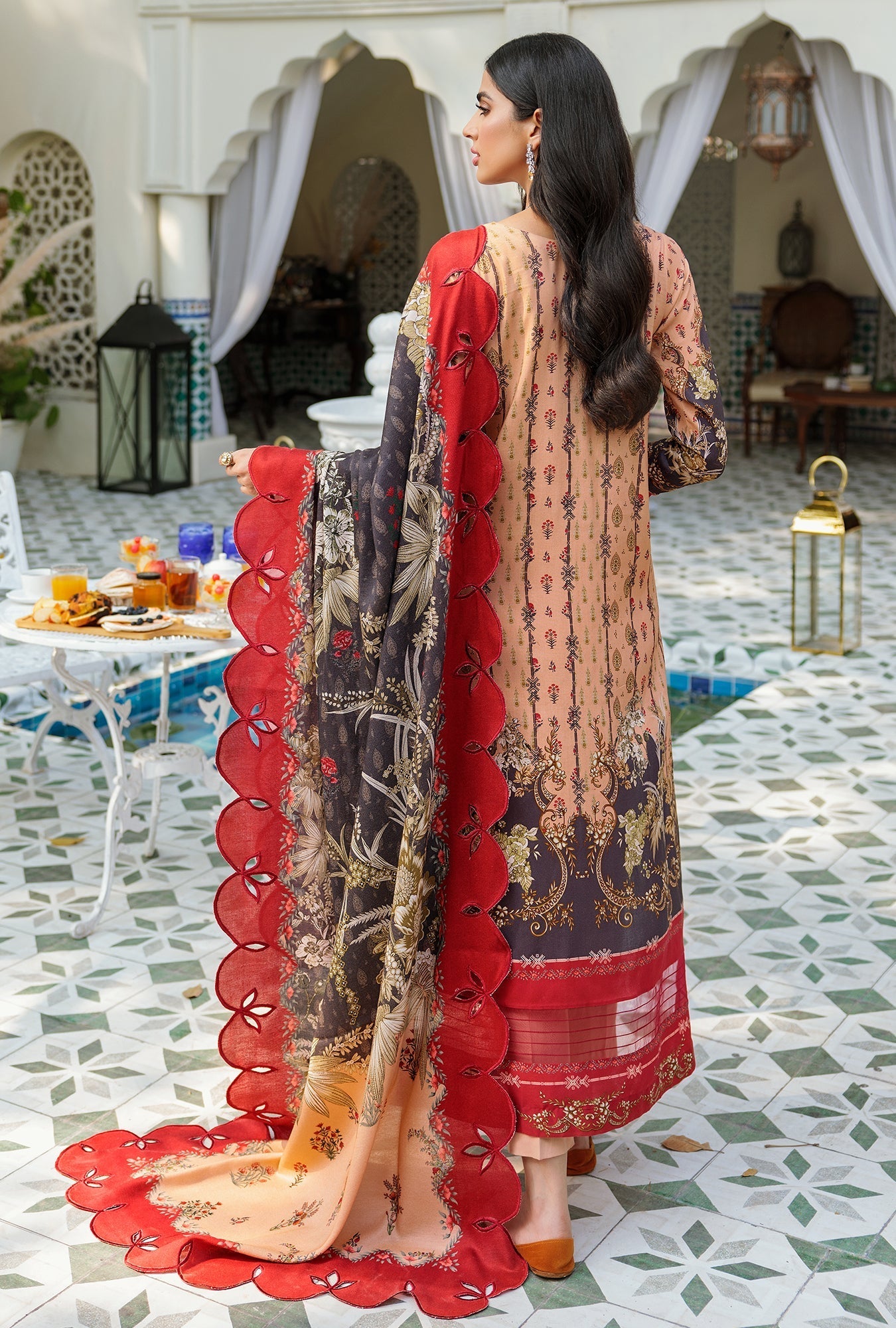NOOR-EMBPRNTSHWL22-D4-B-RAYA-S