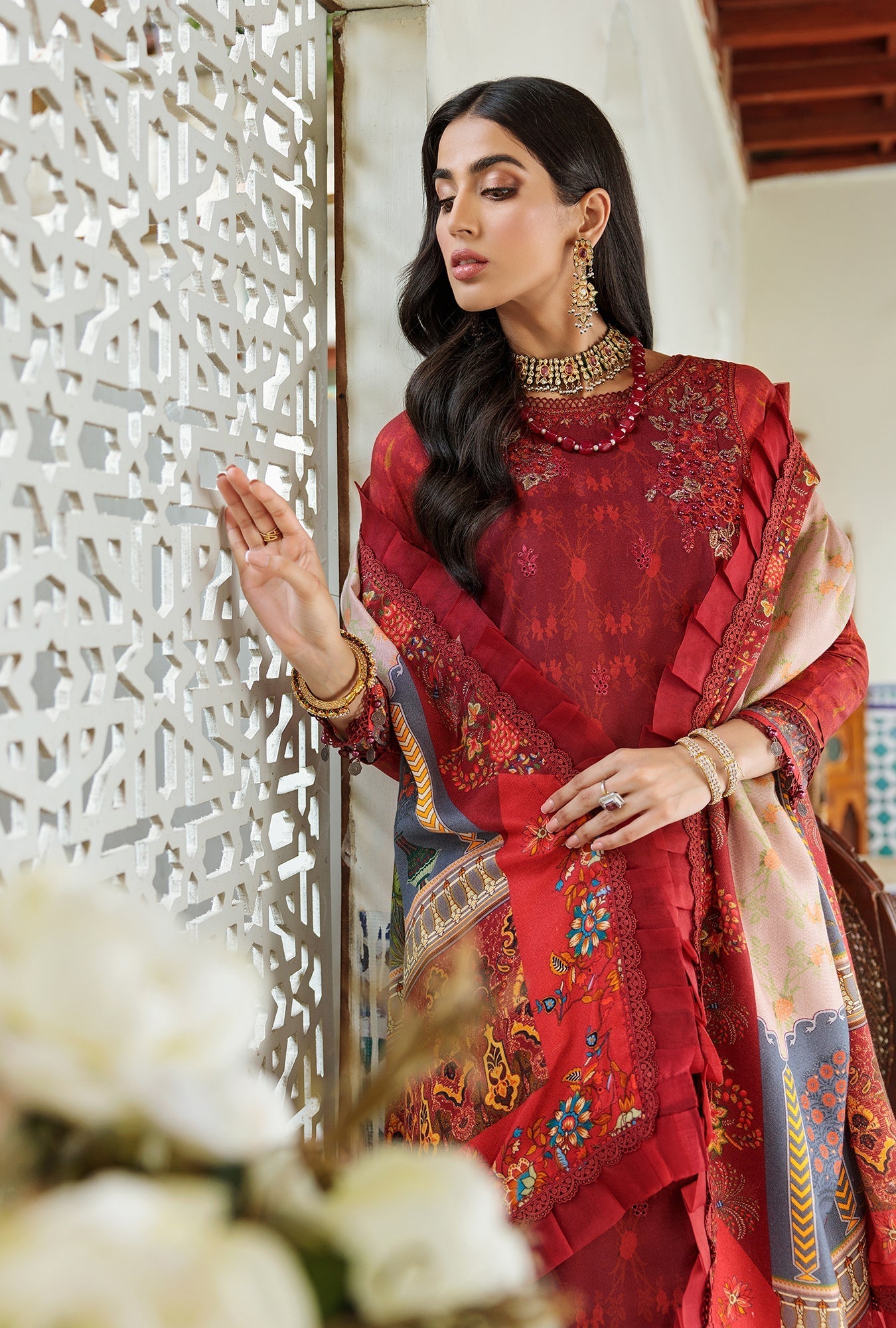NOOR-EMBPRNTSHWL22-D6-A-TIARA