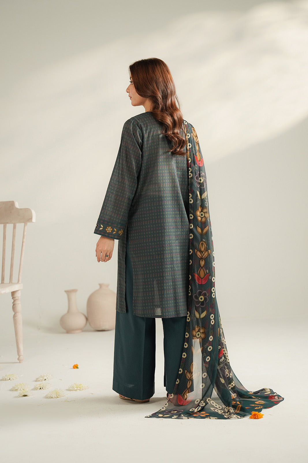 3 Piece Printed Lawn Printed Unstitched Suit (UC0132)