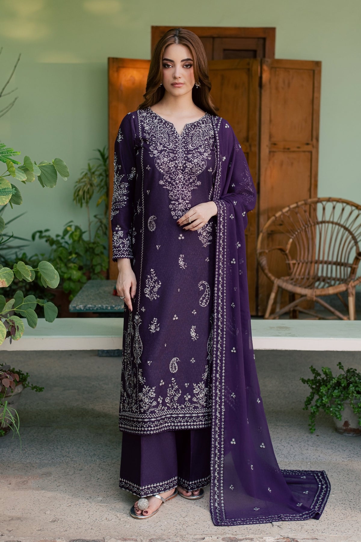 Neena 3Pc - Embroidered Karandi Pret