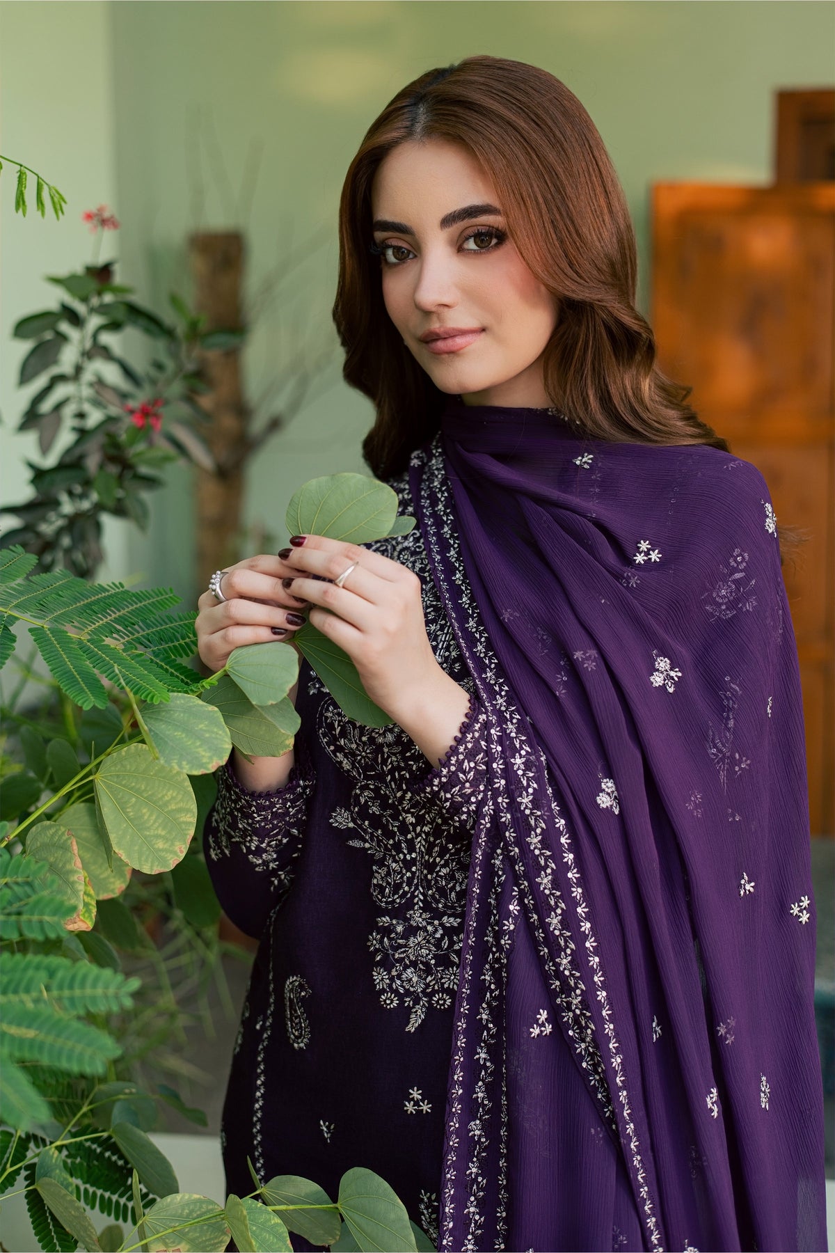 Neena 3Pc - Embroidered Karandi Pret