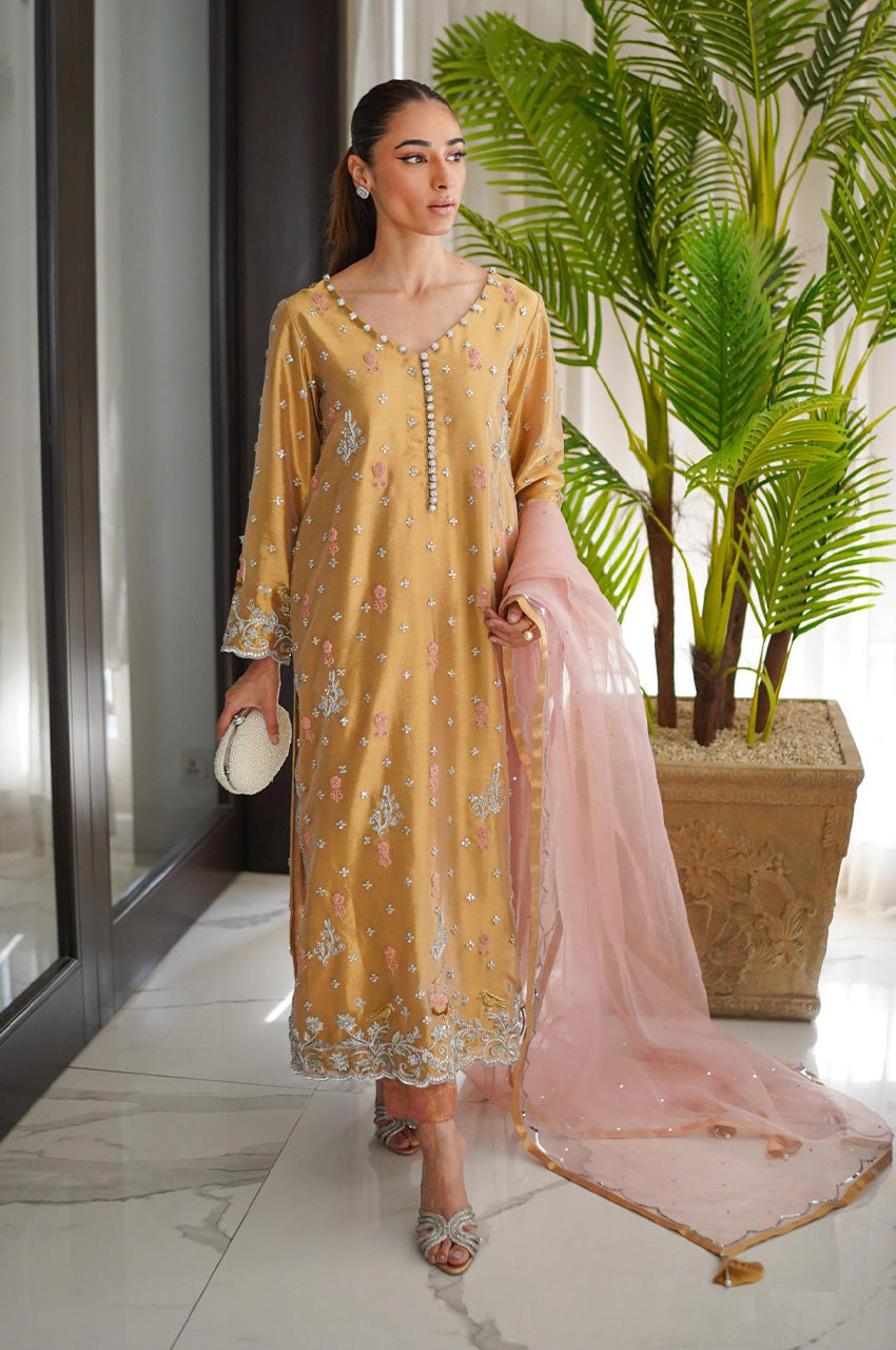 Noor Gold