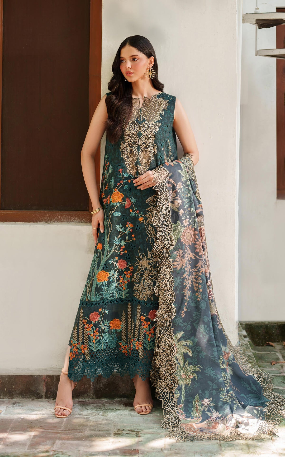 Nora LWC25-01 | 3pcs Embroidered Stitched Suit