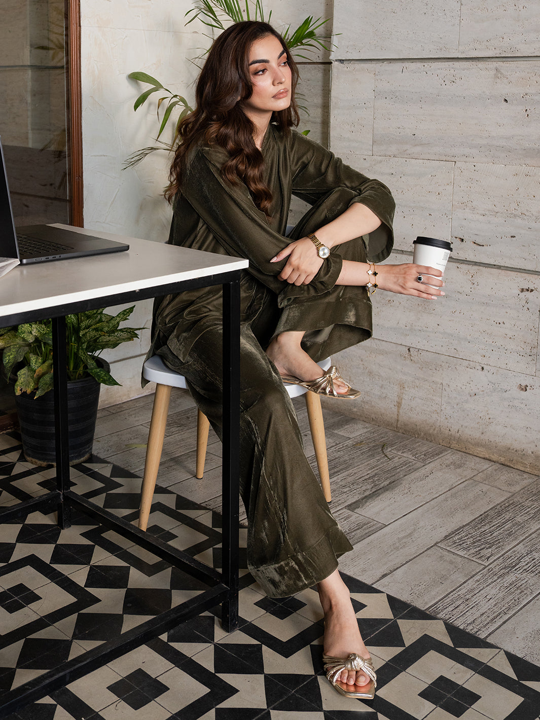 Isor – Velvet Solid Set Olive Green