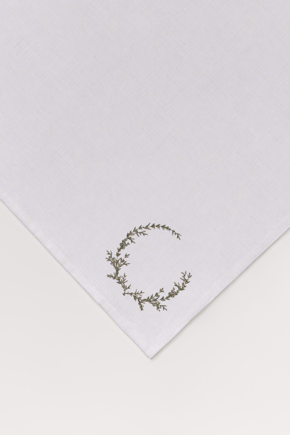 https://cdn.shopify.com/s/files/1/0706/3253/8159/files/Olive2pcsembroiderednapkinset_3.jpg?v=1780744965
