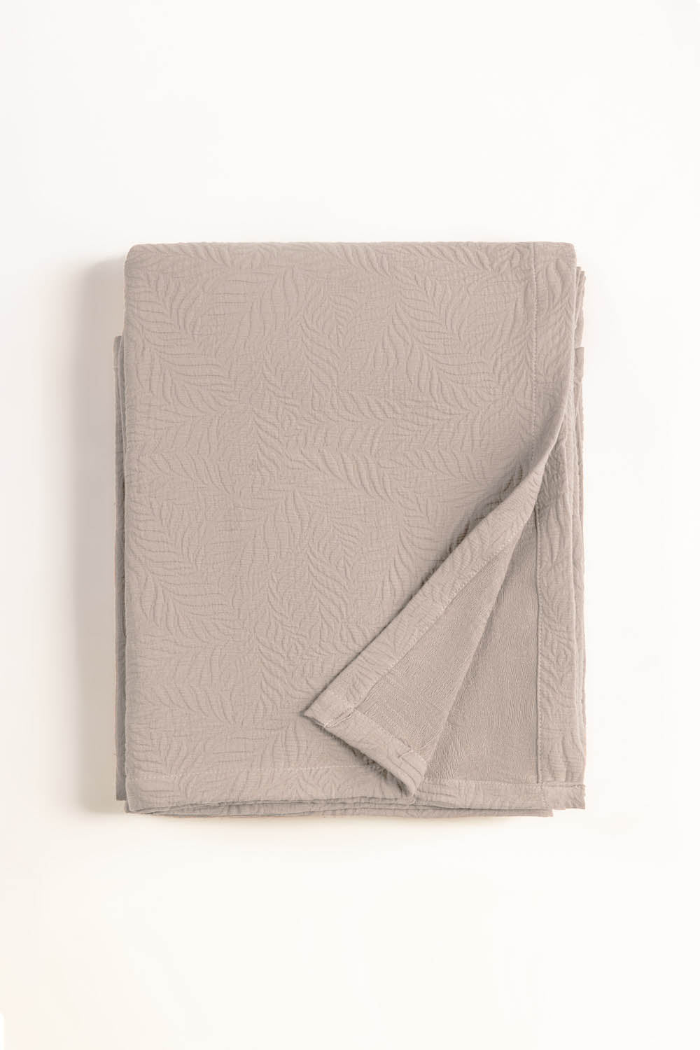 https://cdn.shopify.com/s/files/1/0706/3253/8159/files/OpalGreyMatelasseBlanket_1.jpg?v=1763008202