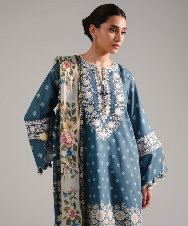 3 Piece - Embroidered Zari Lawn Suit