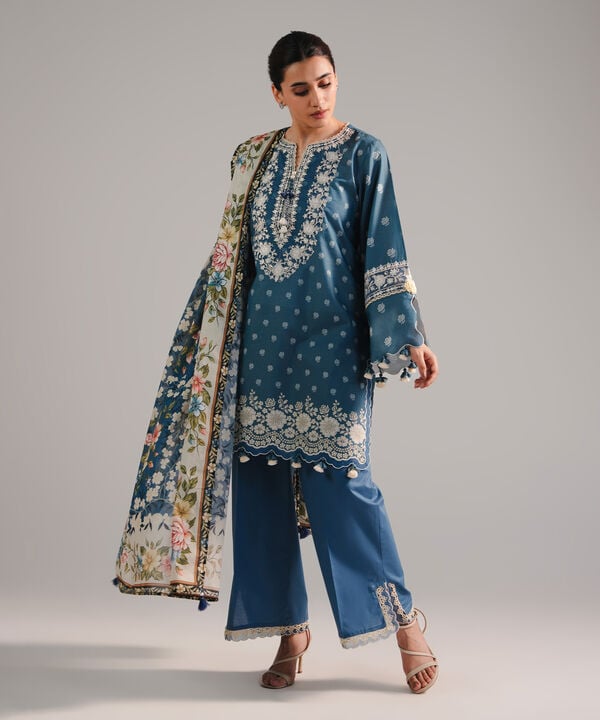 3 Piece - Embroidered Zari Lawn Suit
