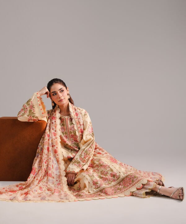 3 Piece - Embroidered Jacquard Suit