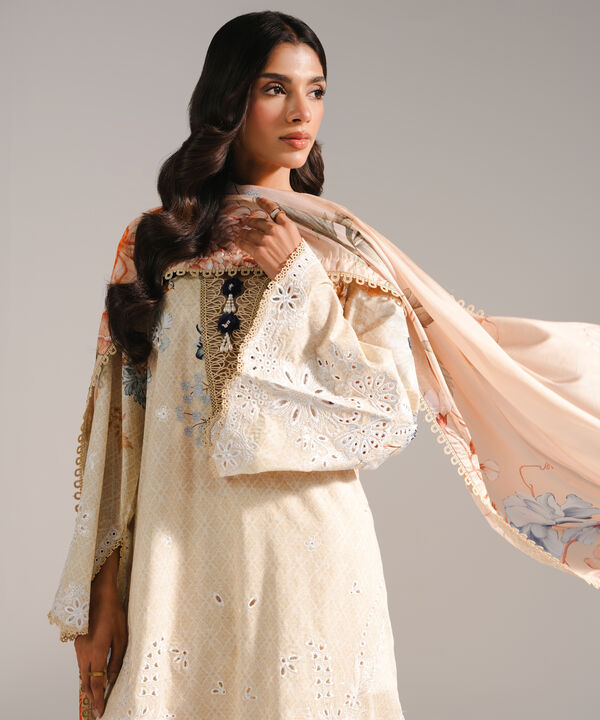 3 Piece - Embroidered Jacquard Suit