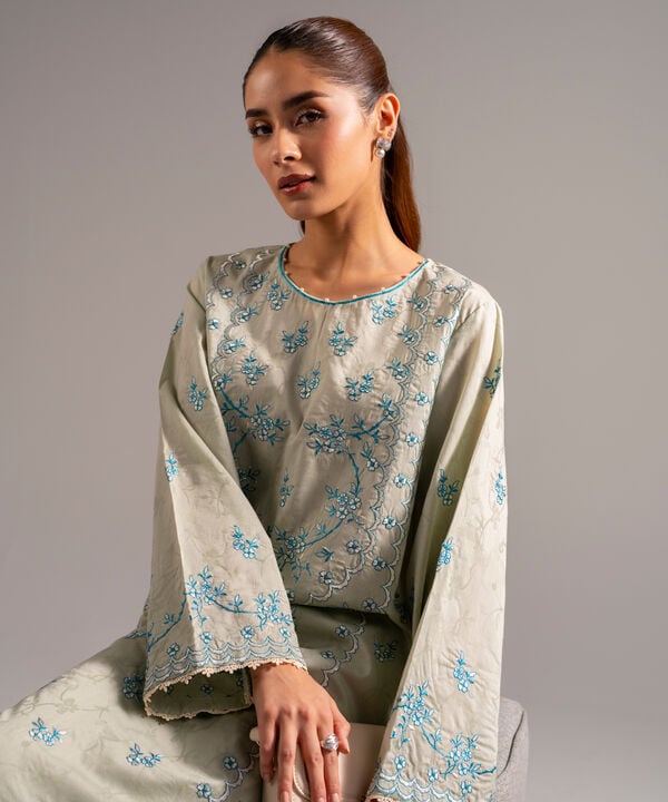 2 Piece - Embroidered Jacquard Suit