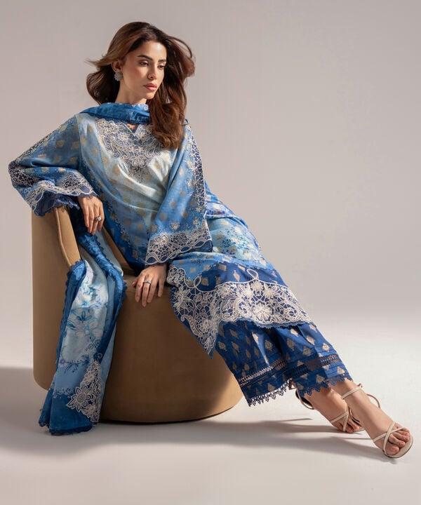3 Piece - Embroidered Jacquard Suit