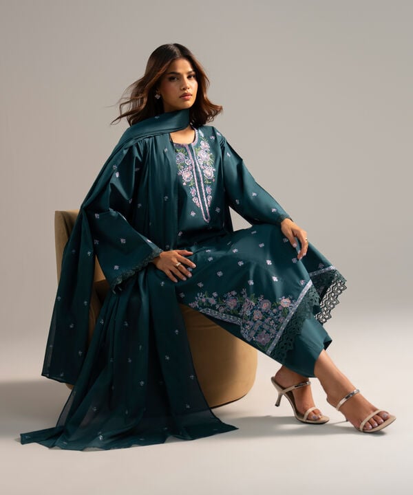 3 Piece - Embroidered Lawn Suit