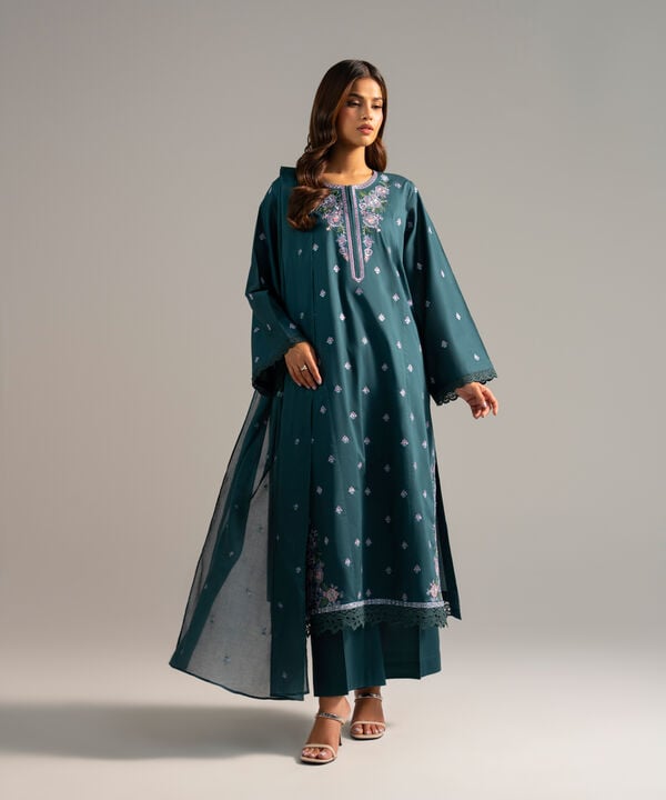 3 Piece - Embroidered Lawn Suit