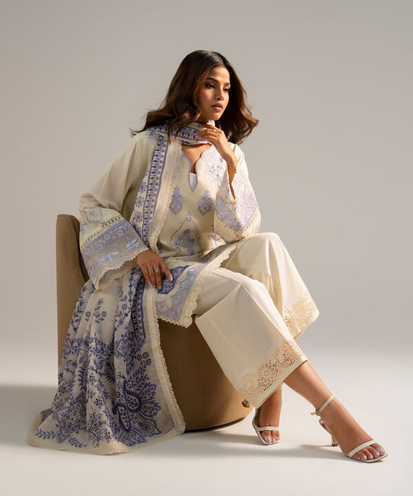 3 Piece - Embroidered Lawn Suit
