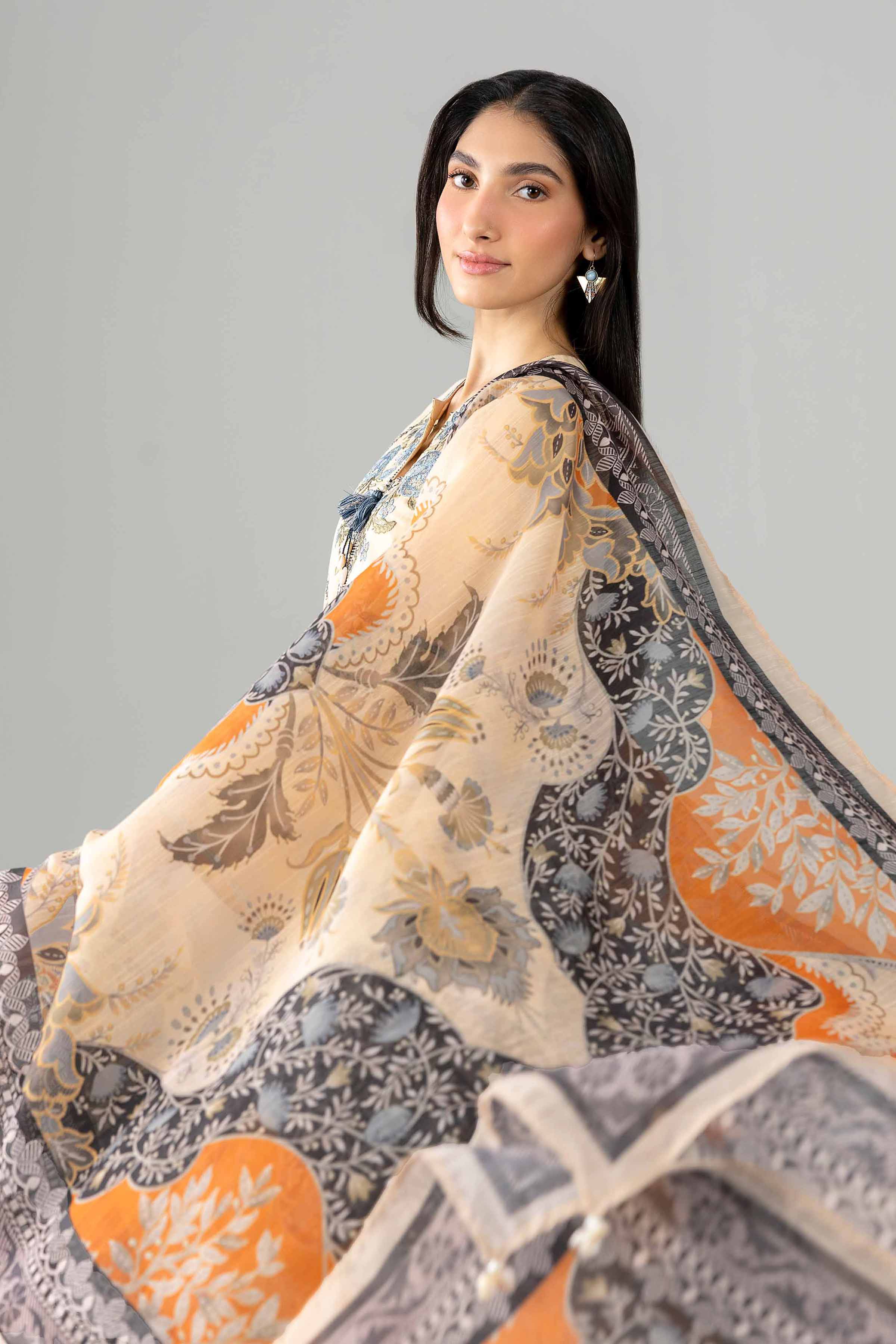 2 Piece - Embroidered Suit - PE26-129