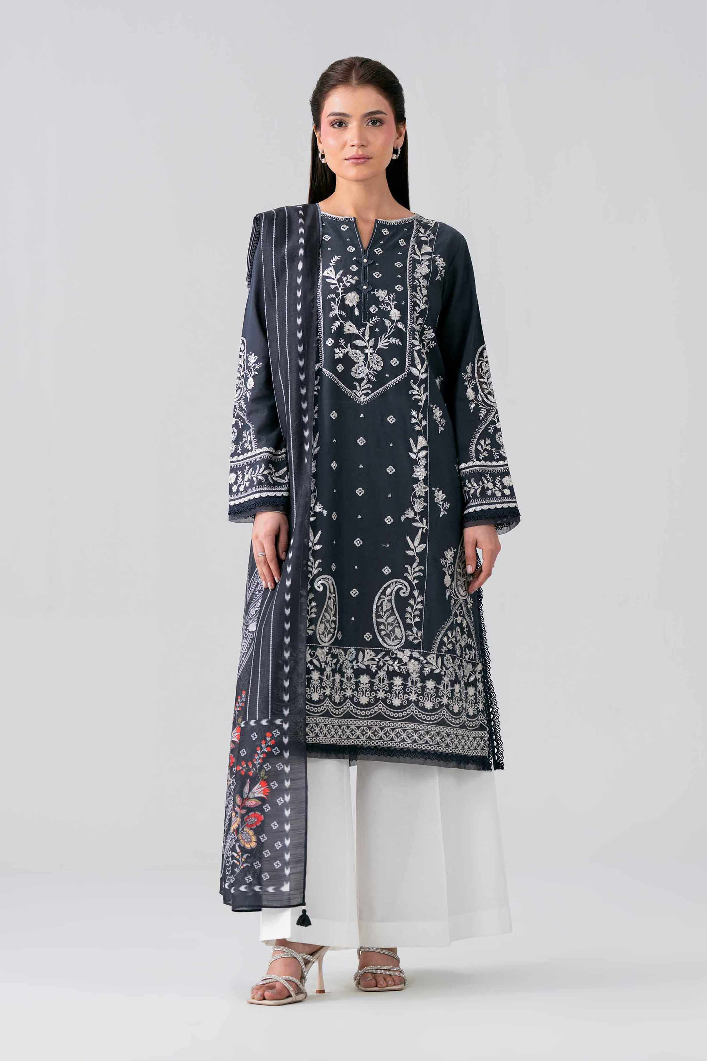 2 Piece - Embroidered Suit - PE26-132
