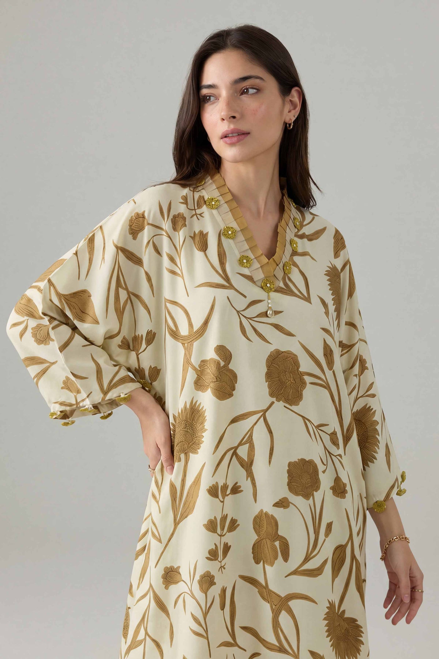 https://cdn.shopify.com/s/files/1/0534/2065/4791/files/PE26-158-_6.jpg?v=1780293973