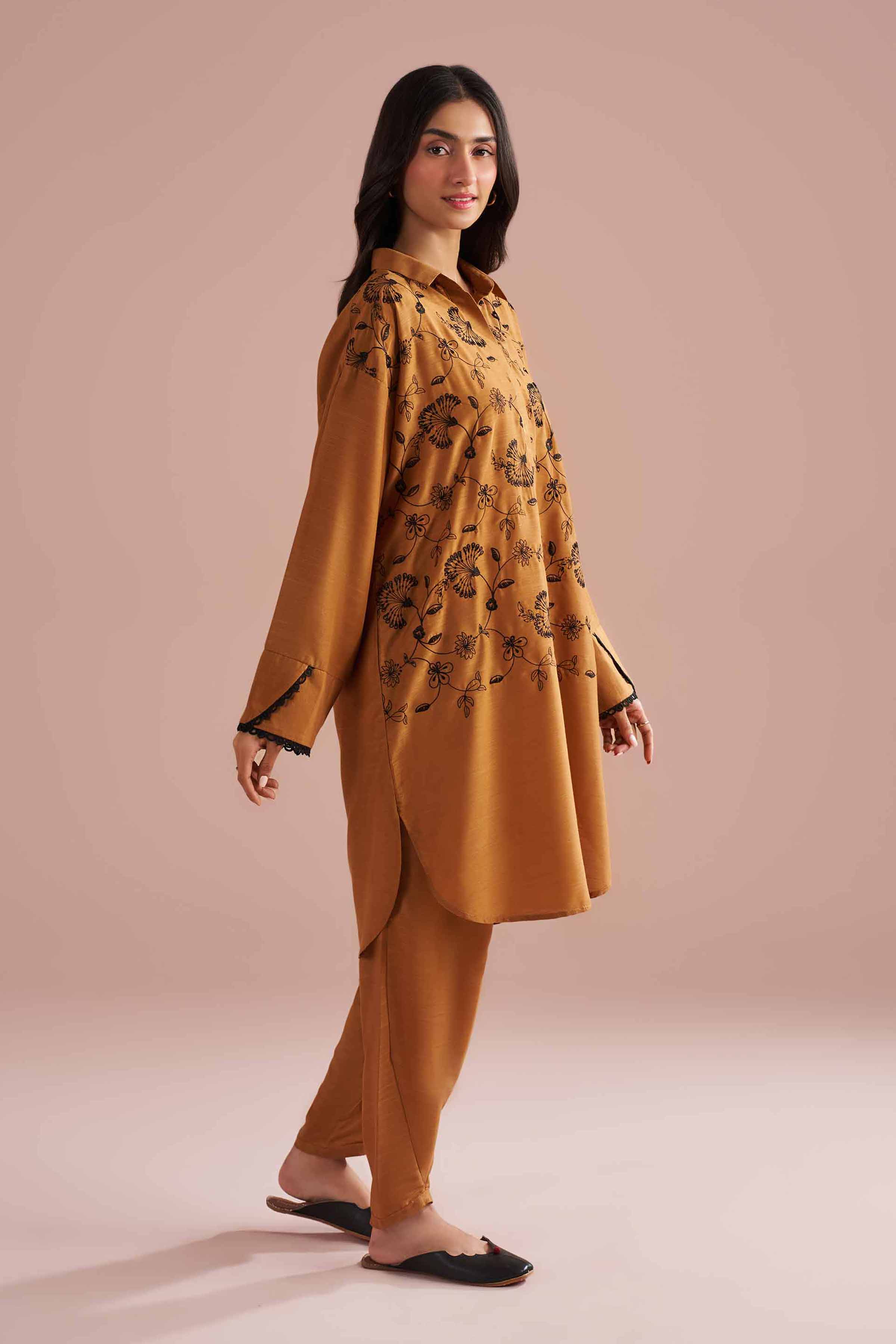 2 Piece - Embroidered Suit - PE26-173