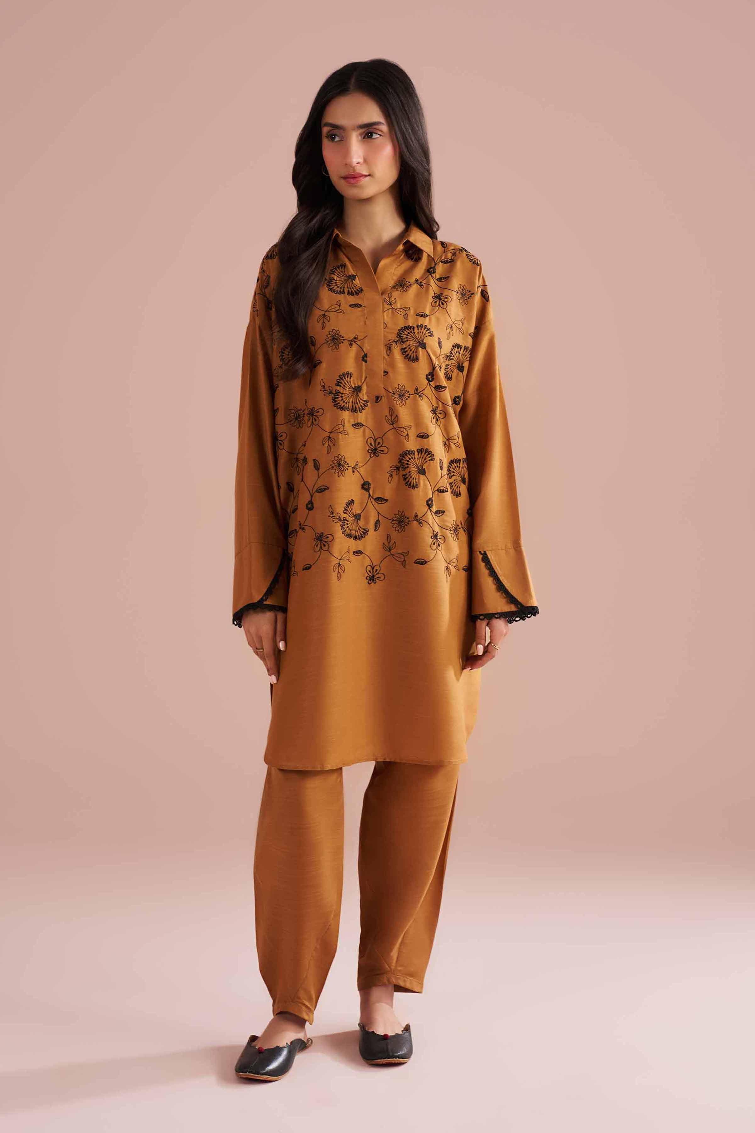 2 Piece - Embroidered Suit - PE26-173