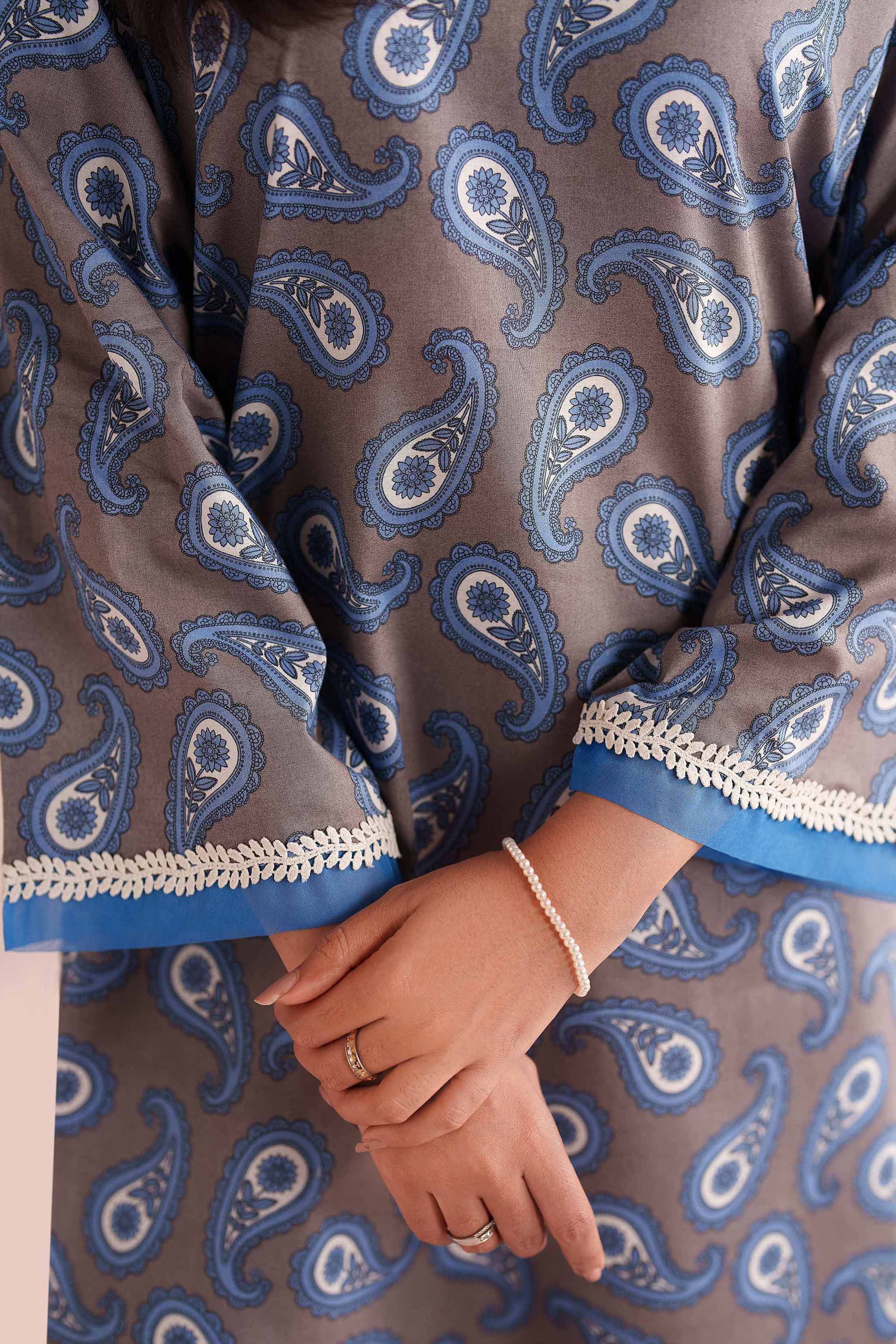 2 Piece - Printed Suit - PE26-182