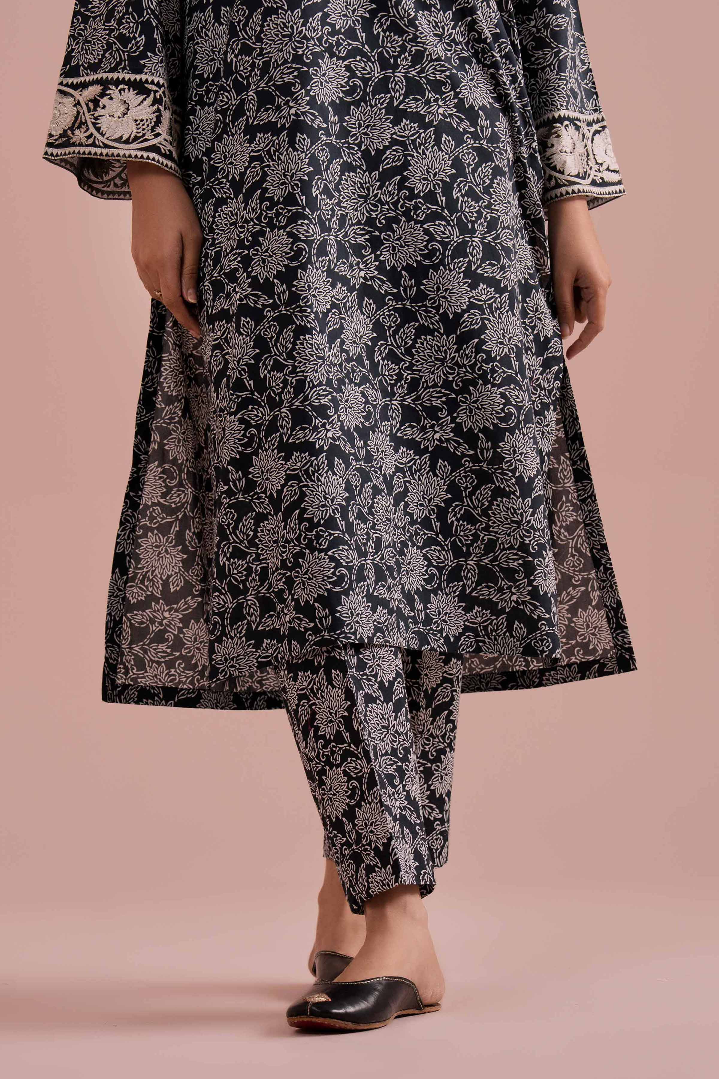 2 Piece - Printed Embroidered Suit - PE26-198