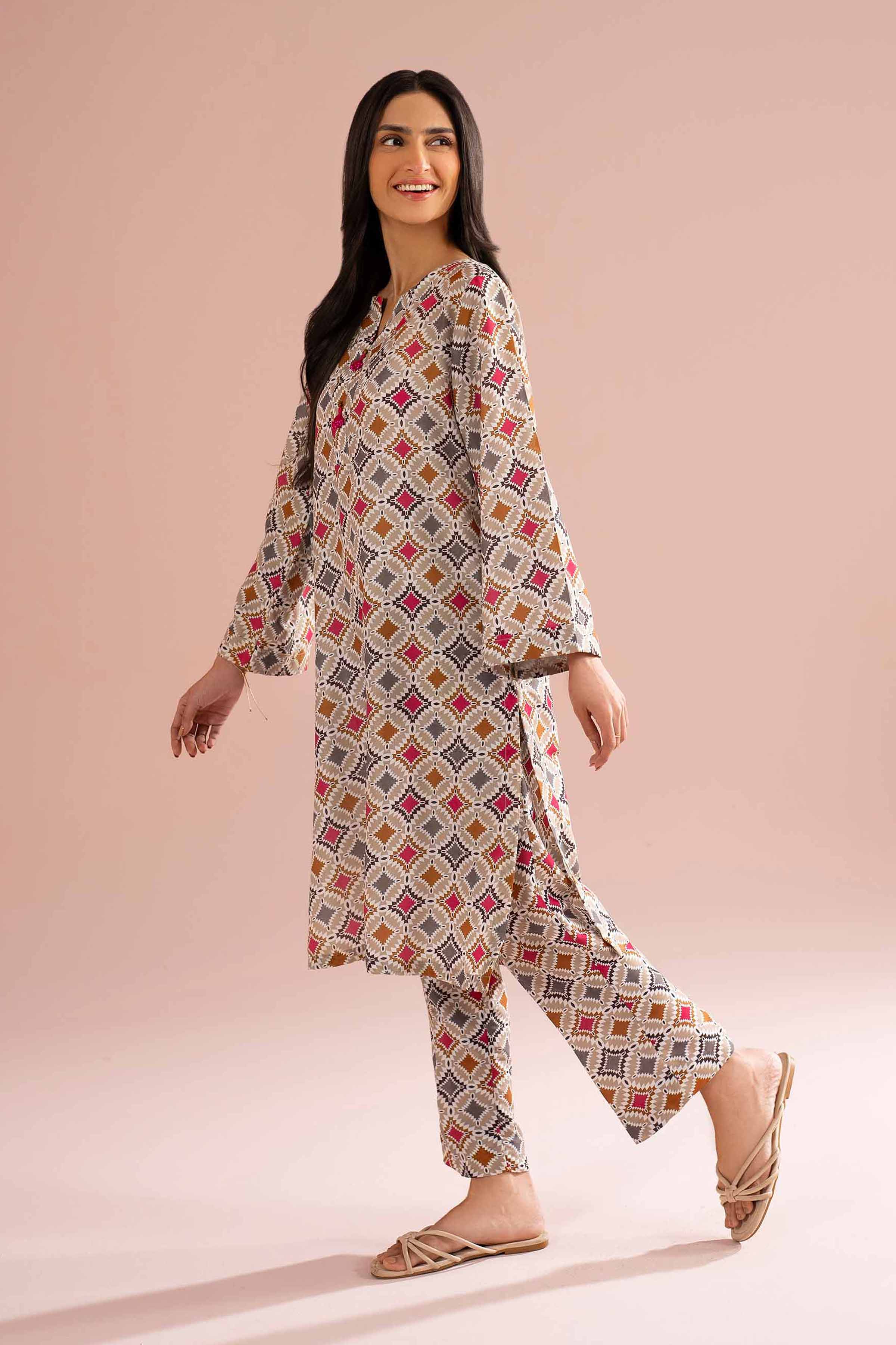2 Piece - Printed Suit - PE26-21
