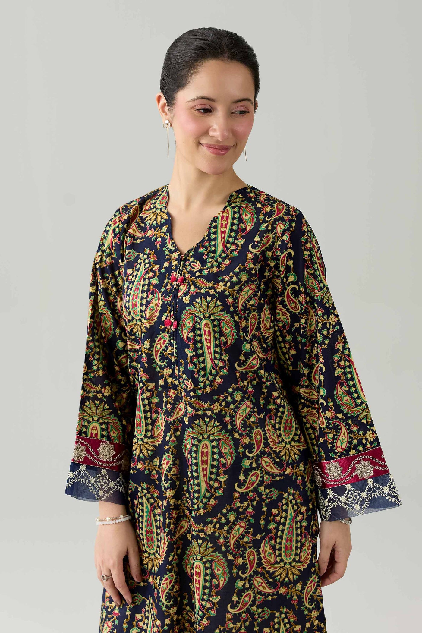 https://cdn.shopify.com/s/files/1/0534/2065/4791/files/PE26-373--_7.jpg?v=1780294941