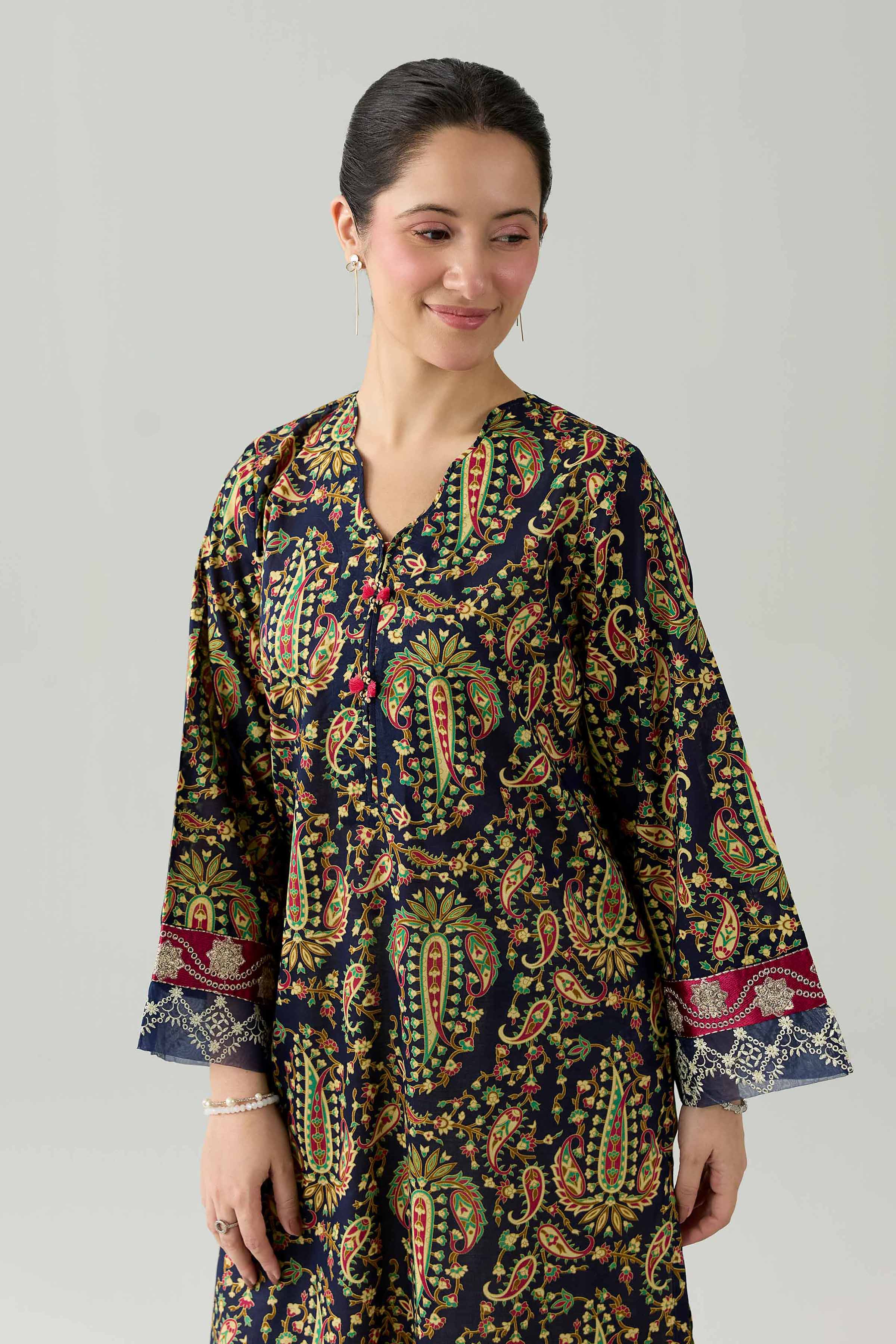 https://cdn.shopify.com/s/files/1/0534/2065/4791/files/PE26-373--_7.jpg?v=1780294941