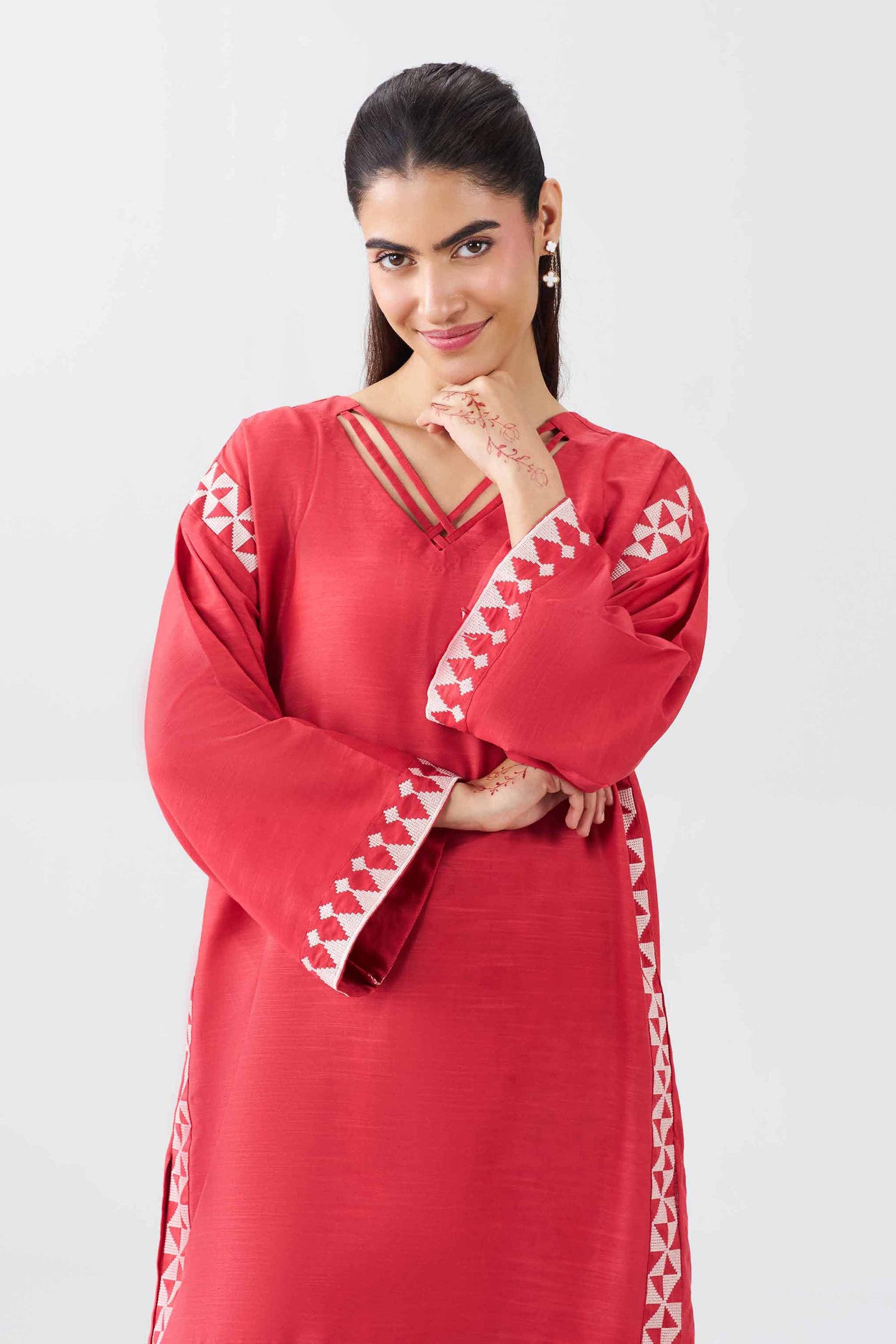 https://cdn.shopify.com/s/files/1/0534/2065/4791/files/PE26-393-_4.jpg?v=1780393762