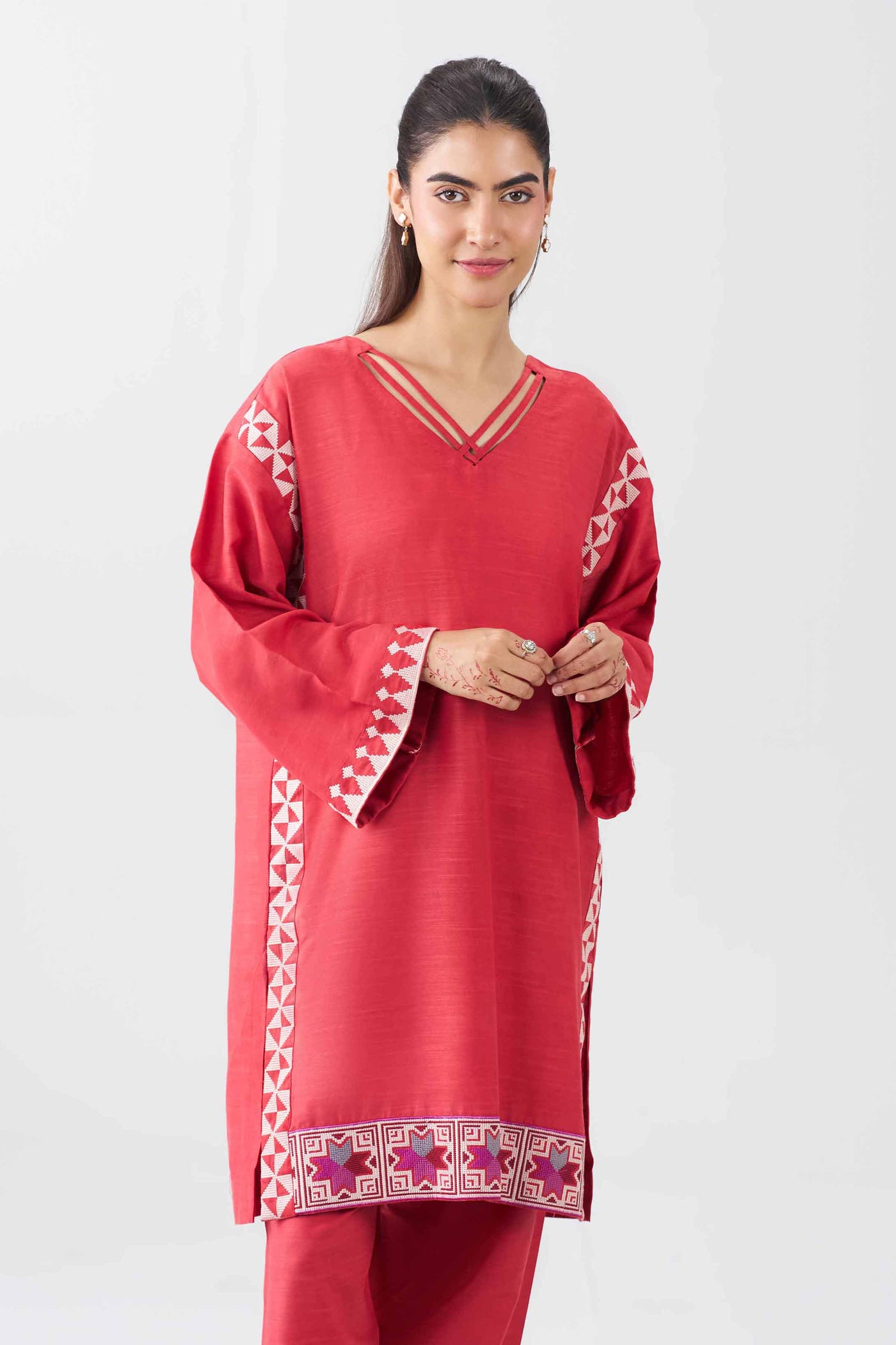 https://cdn.shopify.com/s/files/1/0534/2065/4791/files/PE26-393-_5.jpg?v=1780393777