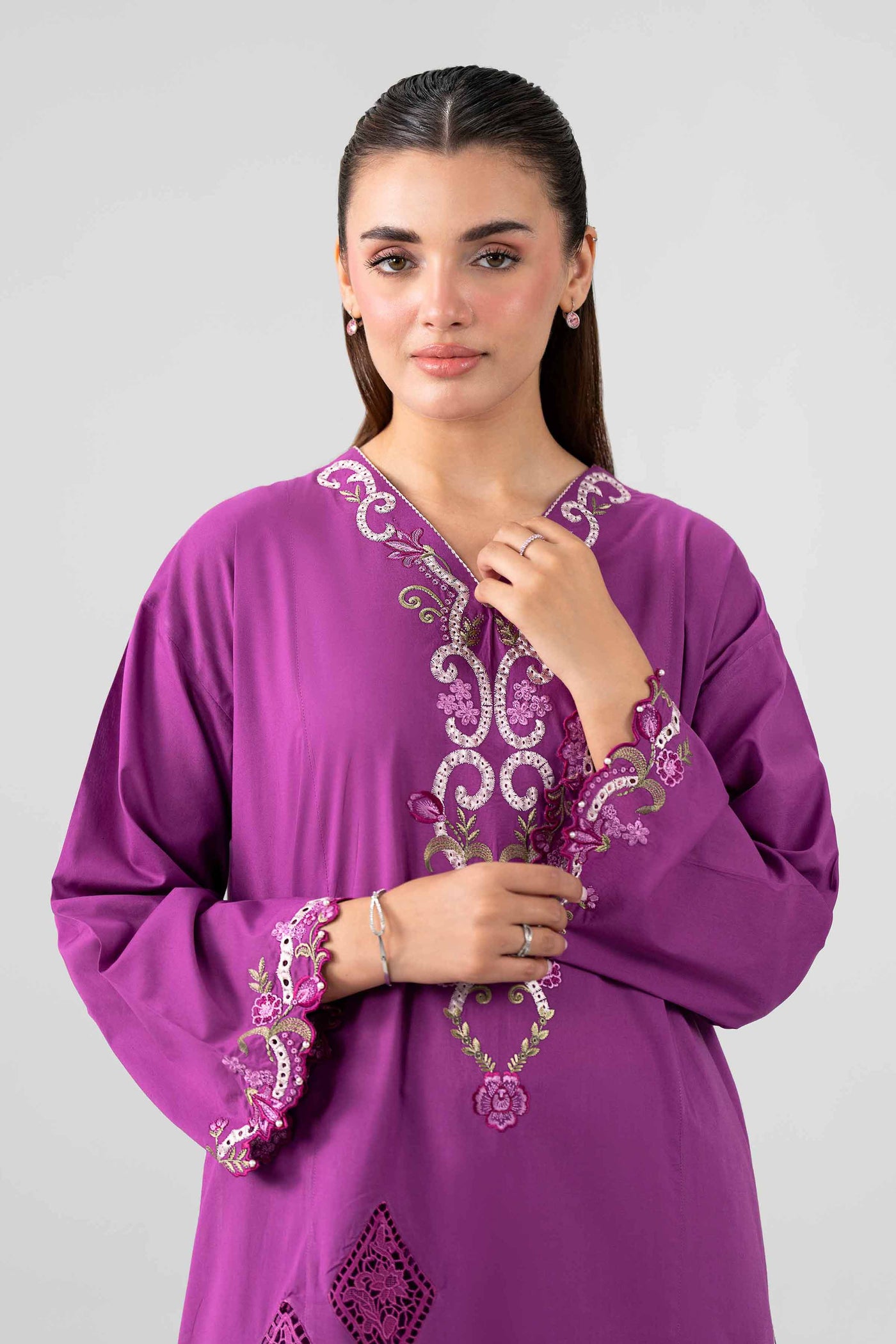 https://cdn.shopify.com/s/files/1/0534/2065/4791/files/PE26-455-_8.jpg?v=1780295357