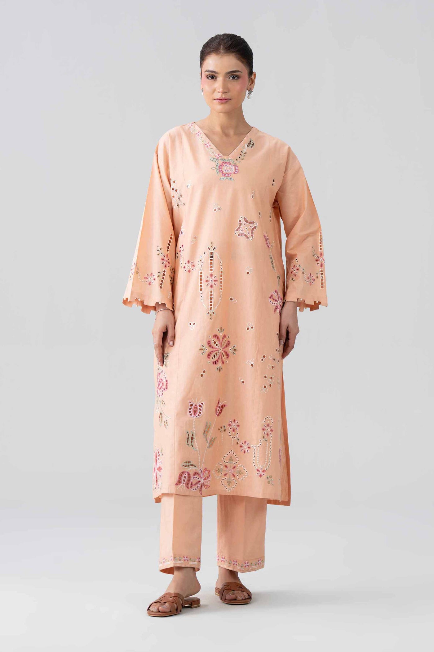 https://cdn.shopify.com/s/files/1/0534/2065/4791/files/PE26-457-_3.jpg?v=1777441788